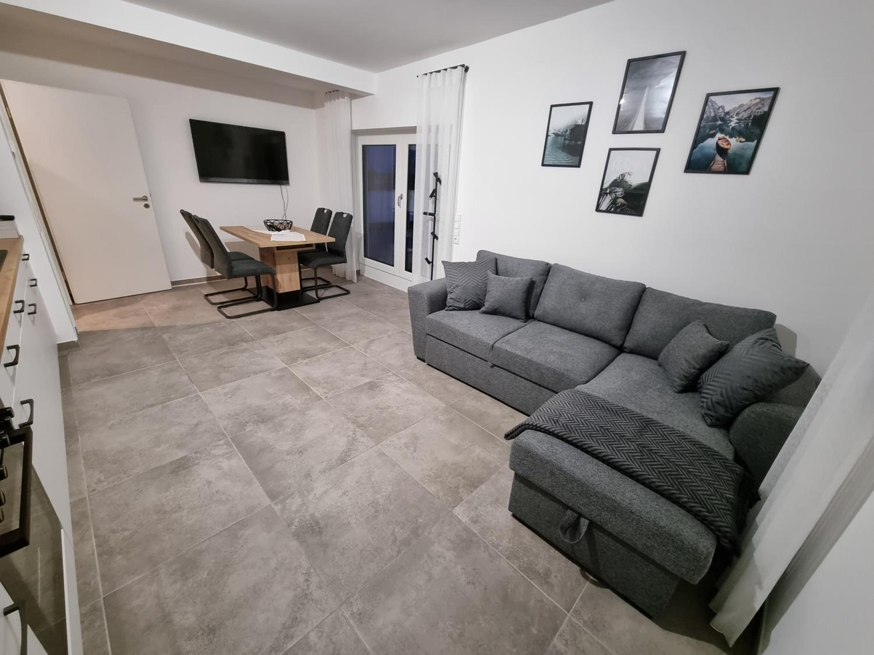 Apartment with Terrace photo 2
