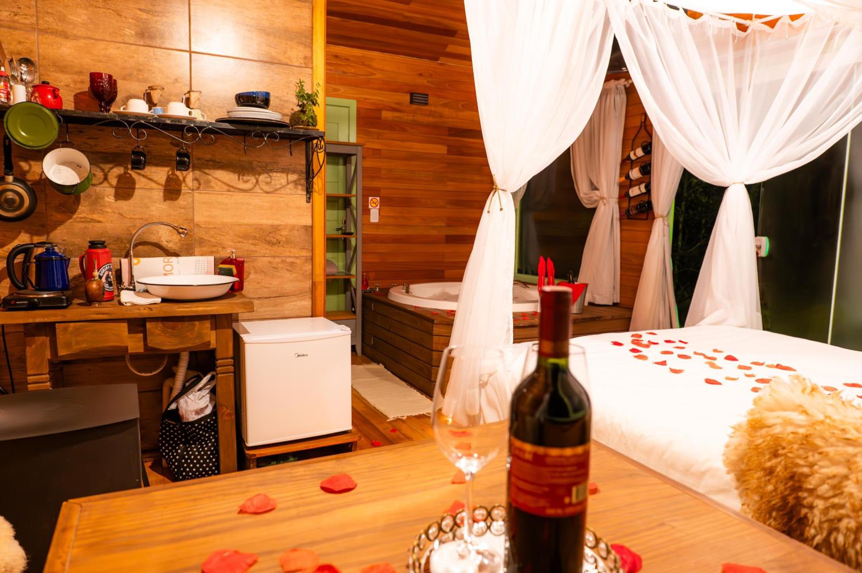 Superior Chalet with Spa Bath - Photo 16