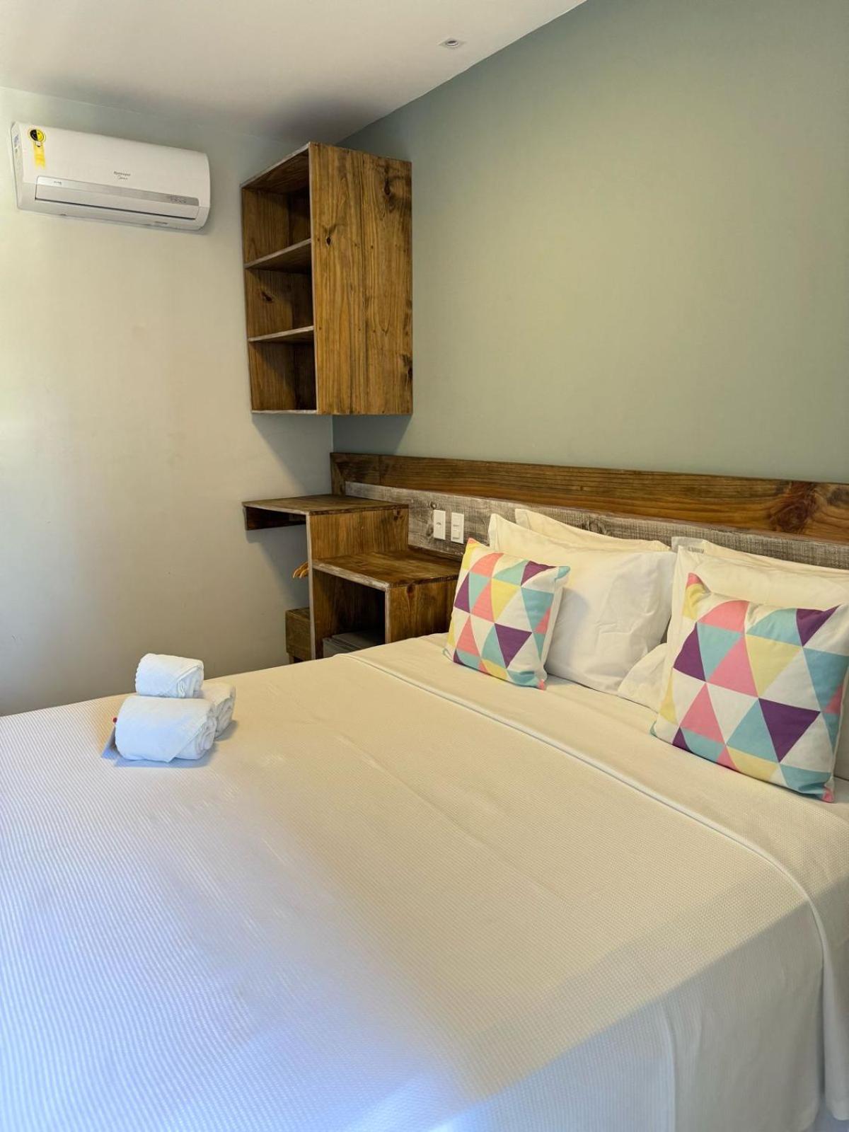Deluxe Queen Room - Photo 7
