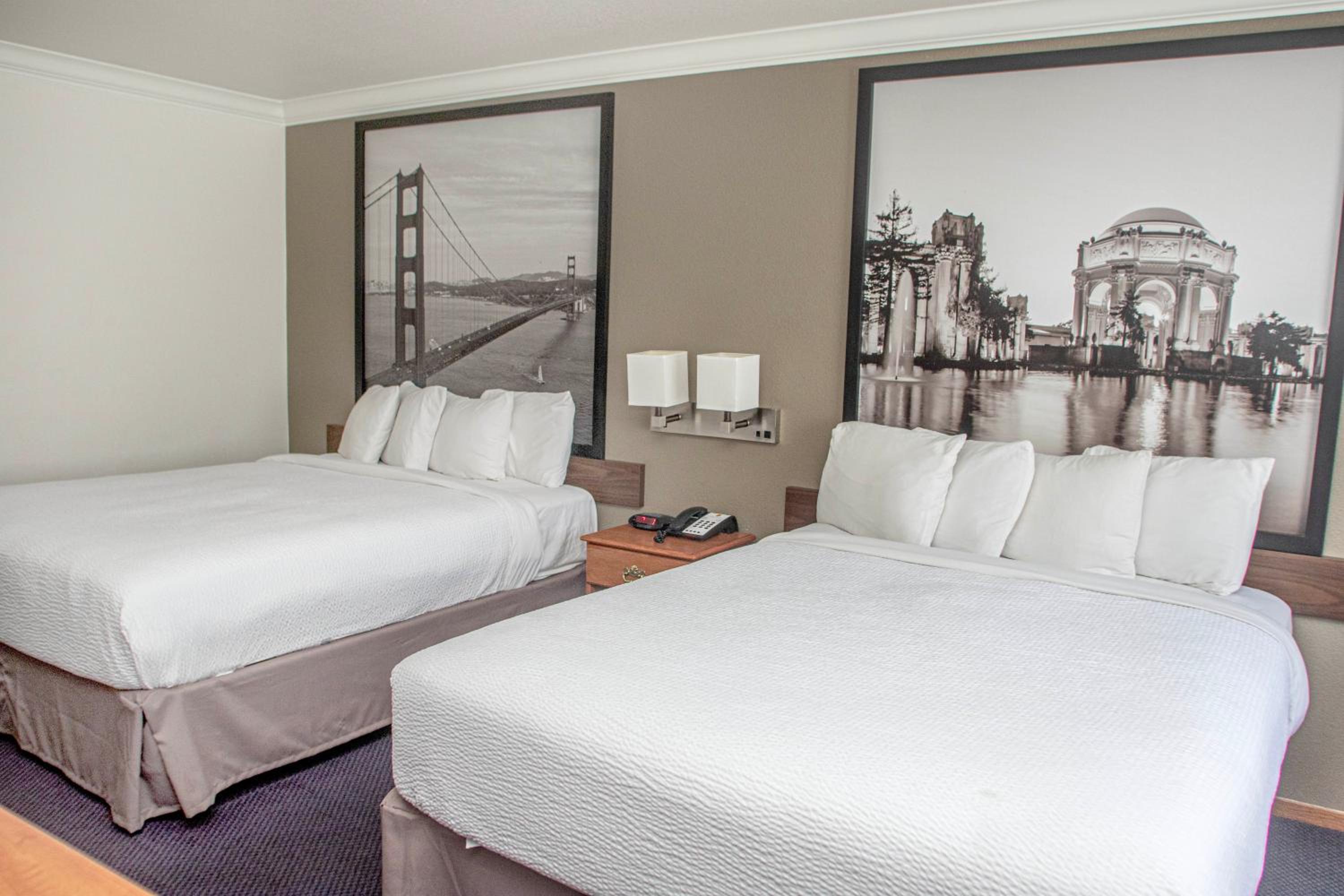 Suite with Two Queen Beds - Non-Smoking photo 3
