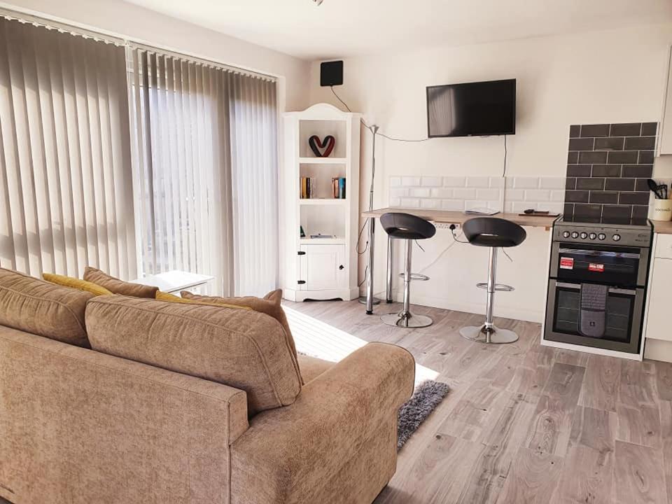Apartment - Ground Floor photo 2