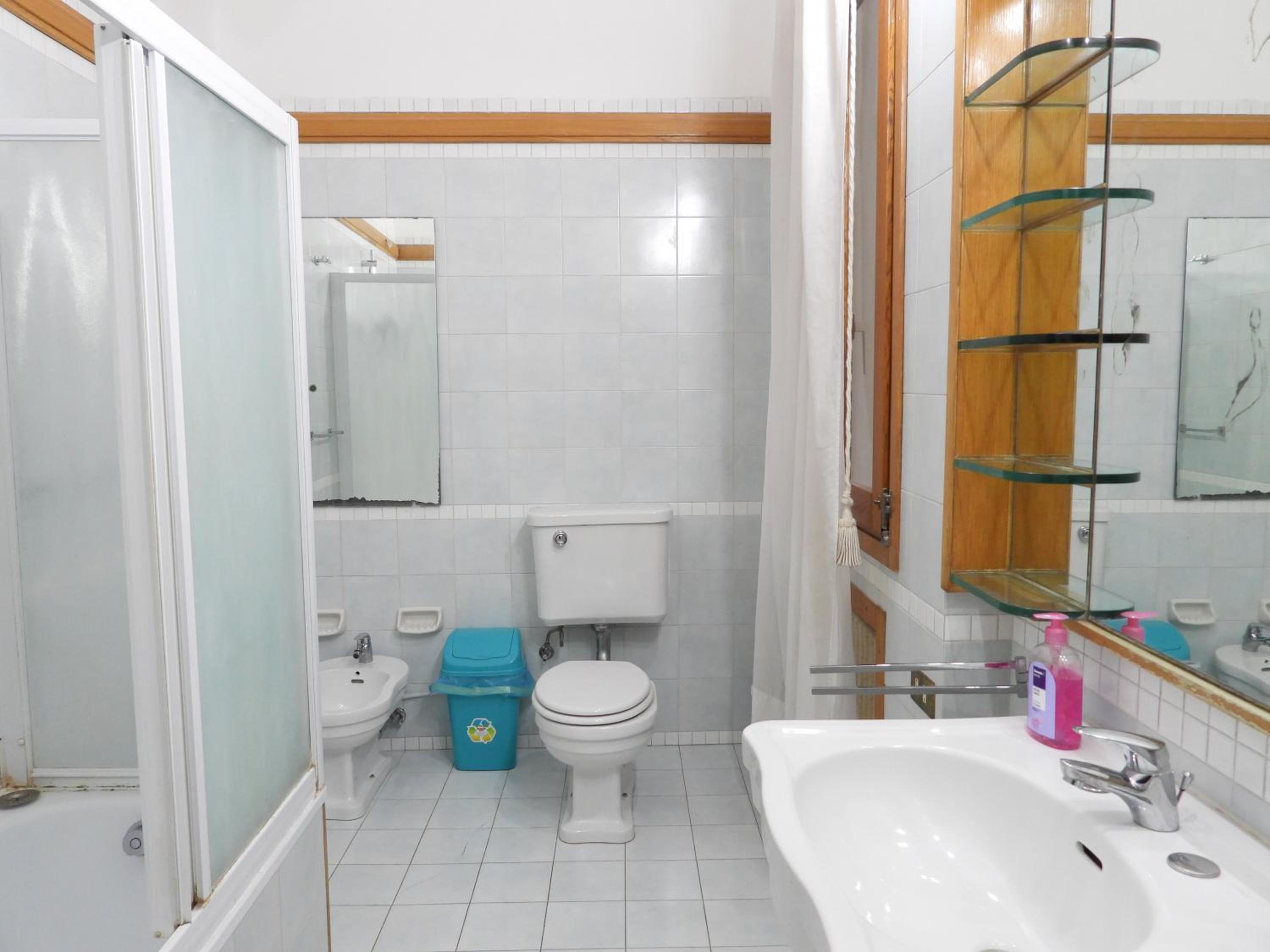 Triple Room With Shared Bathroom photo 3