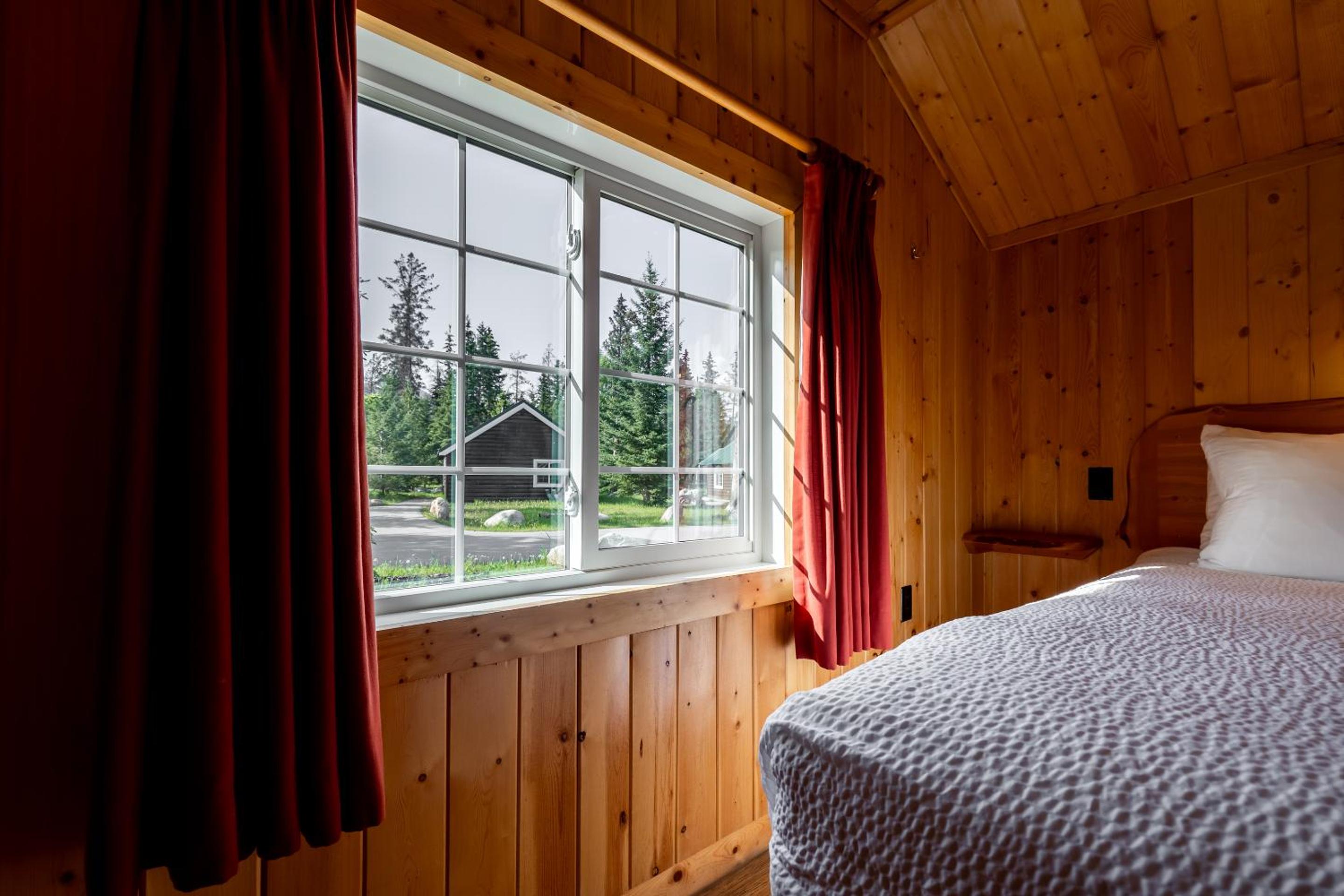 East Cabin photo 3