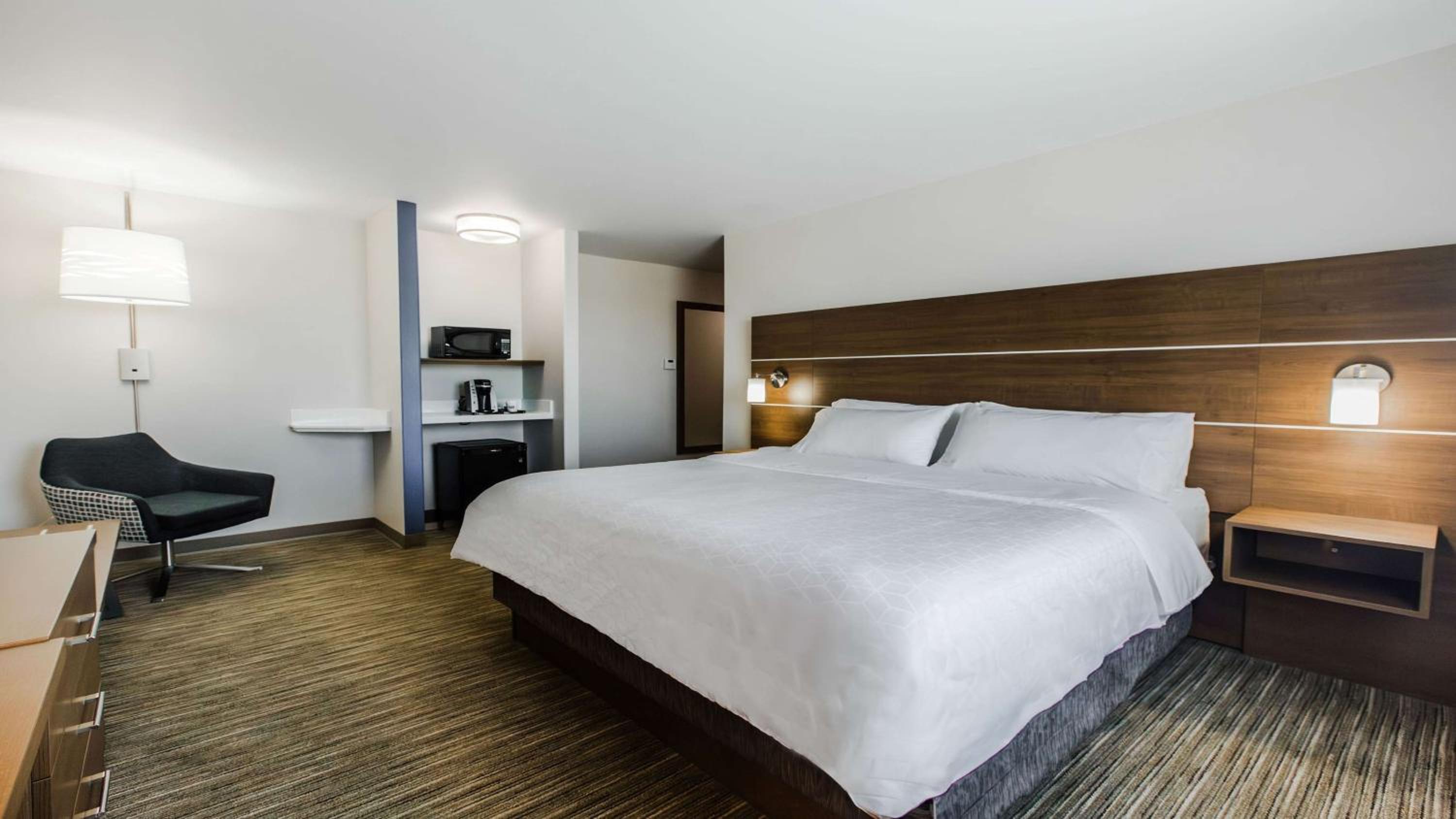 Standard King Room