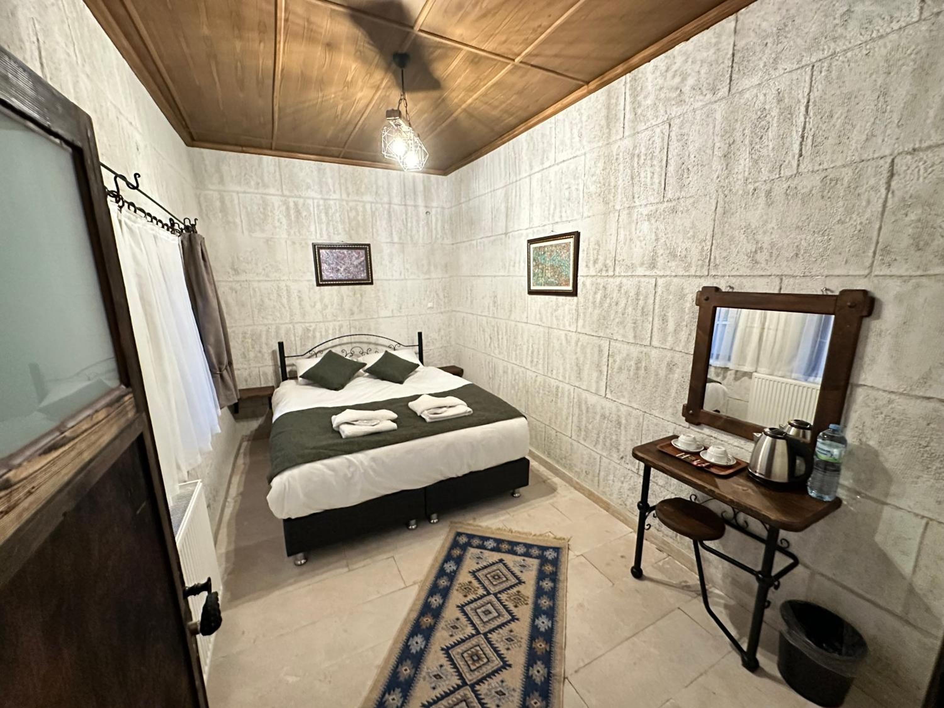 Family Room with Private Bathroom - Photo 1