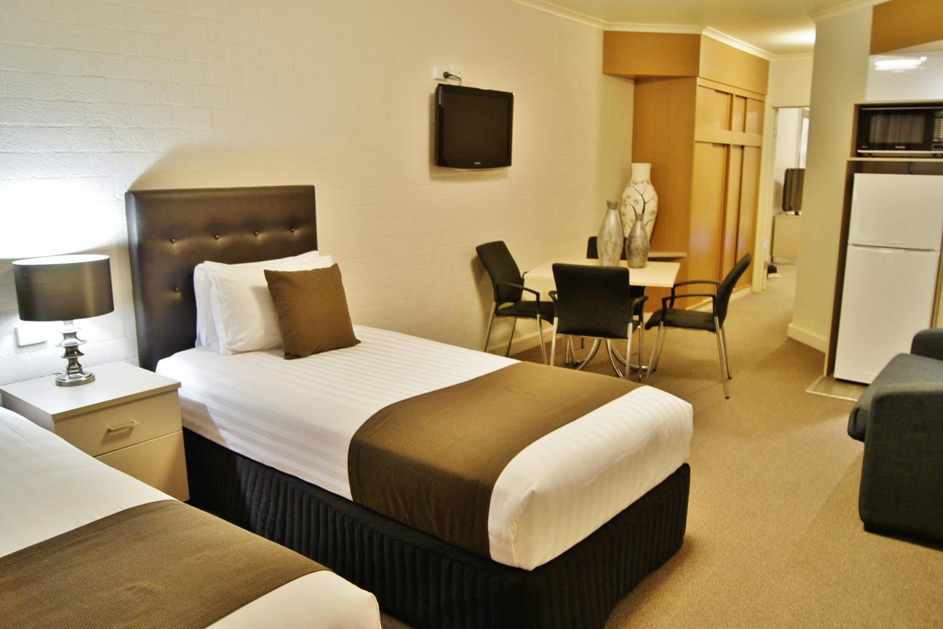 Family Deluxe Double Room with Sofa Bed photo 3