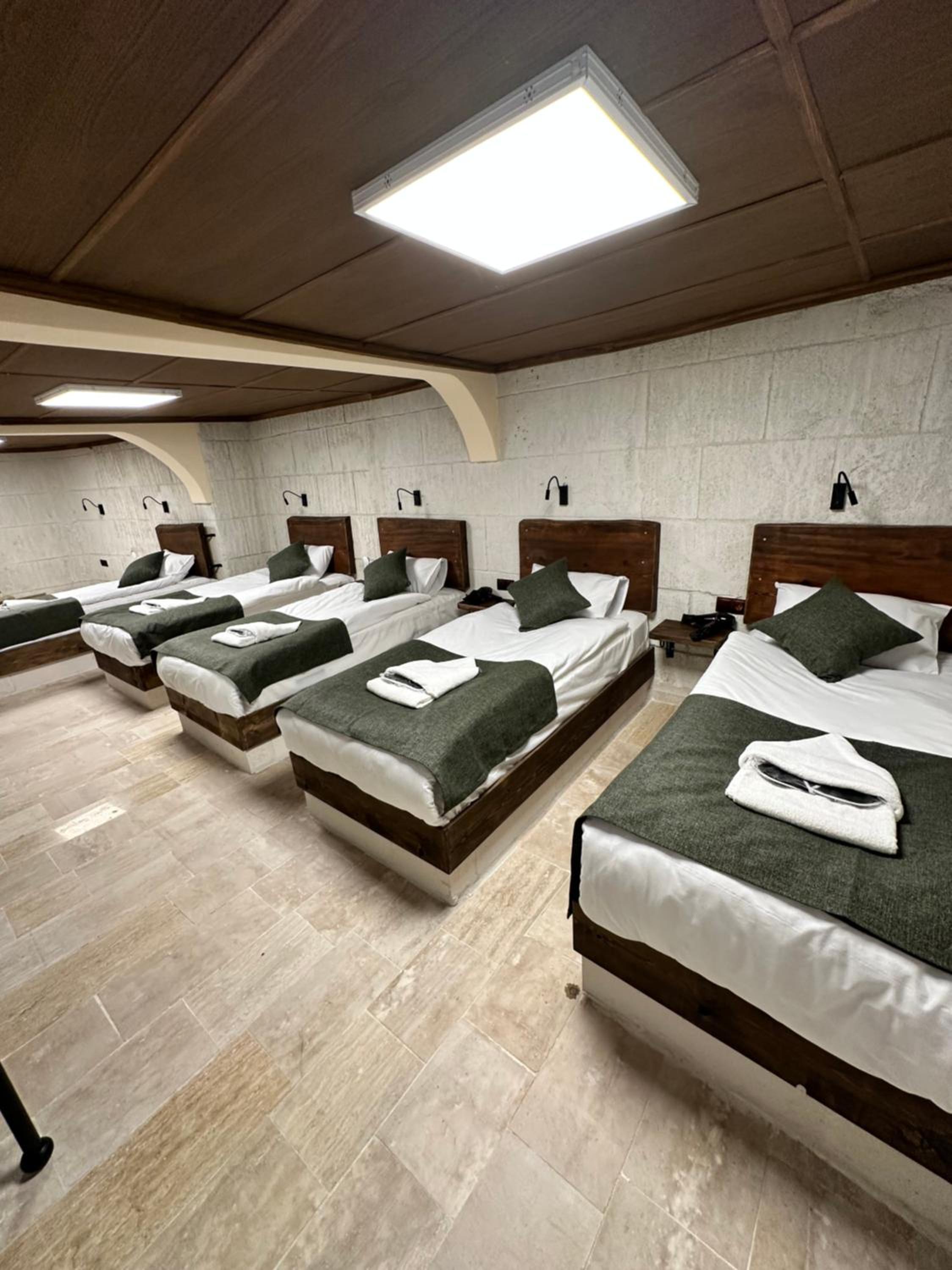 Female Dormitory Room photo 3