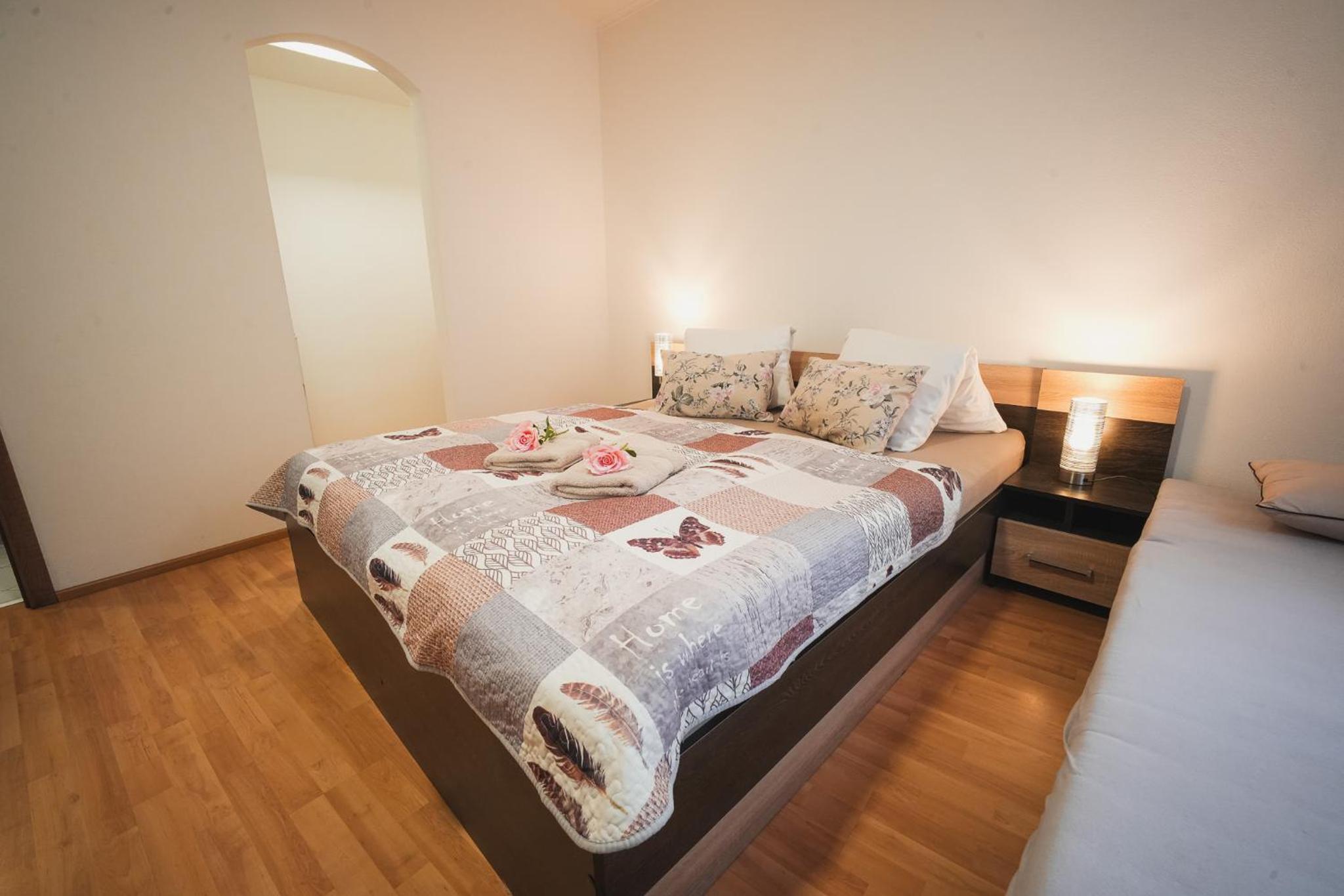 Deluxe Double Room with Shower