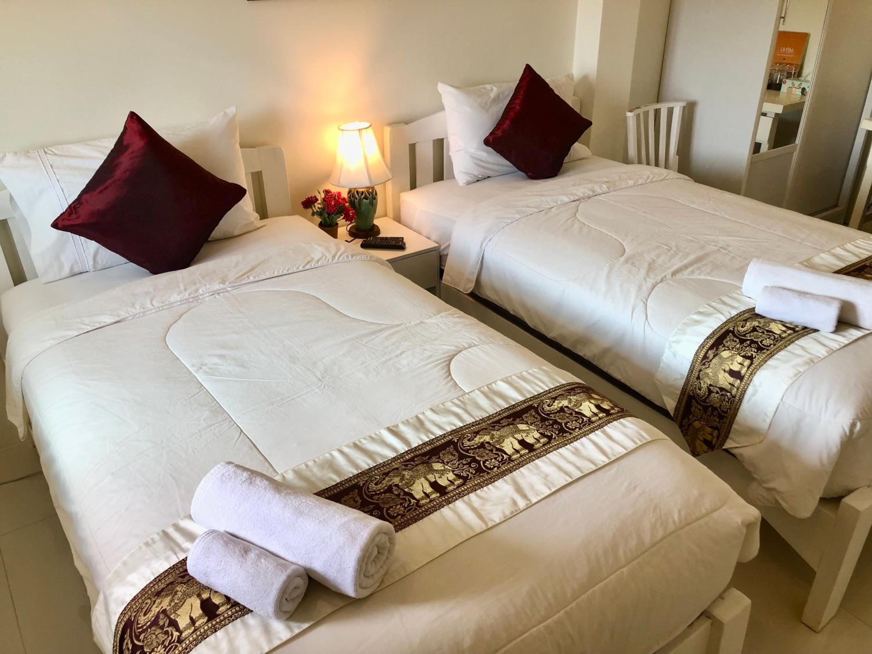 Twin Room with Garden View - Photo 11
