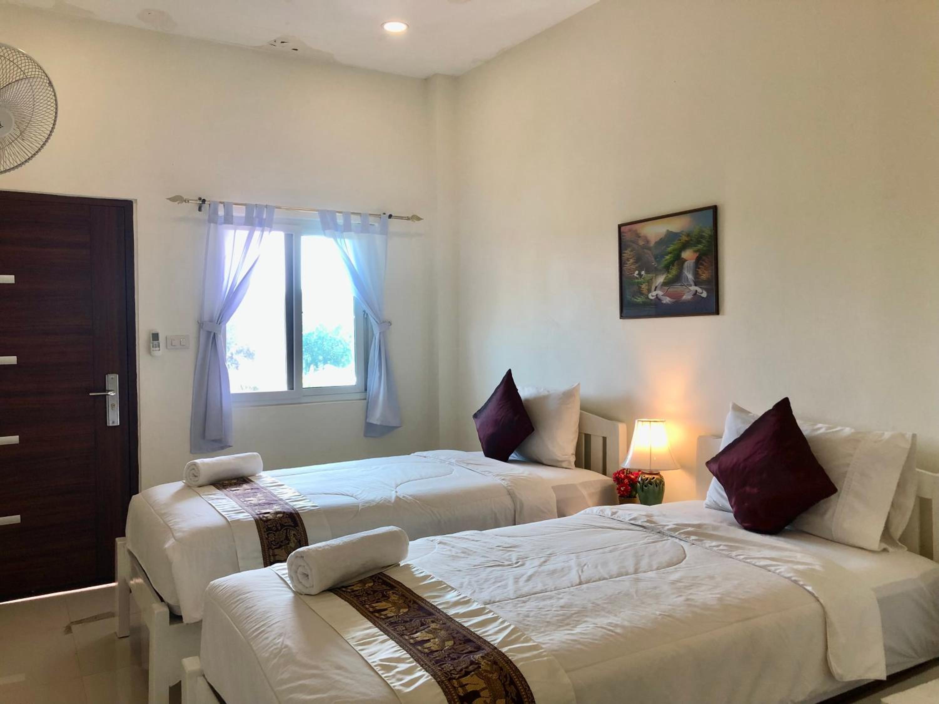 Twin Room with Garden View - Photo 1