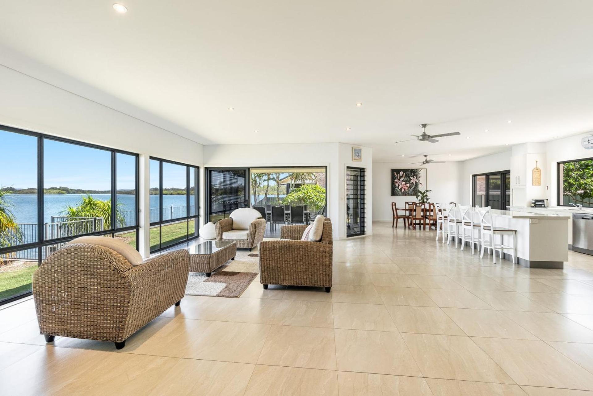 Four-Bedroom House photo 1