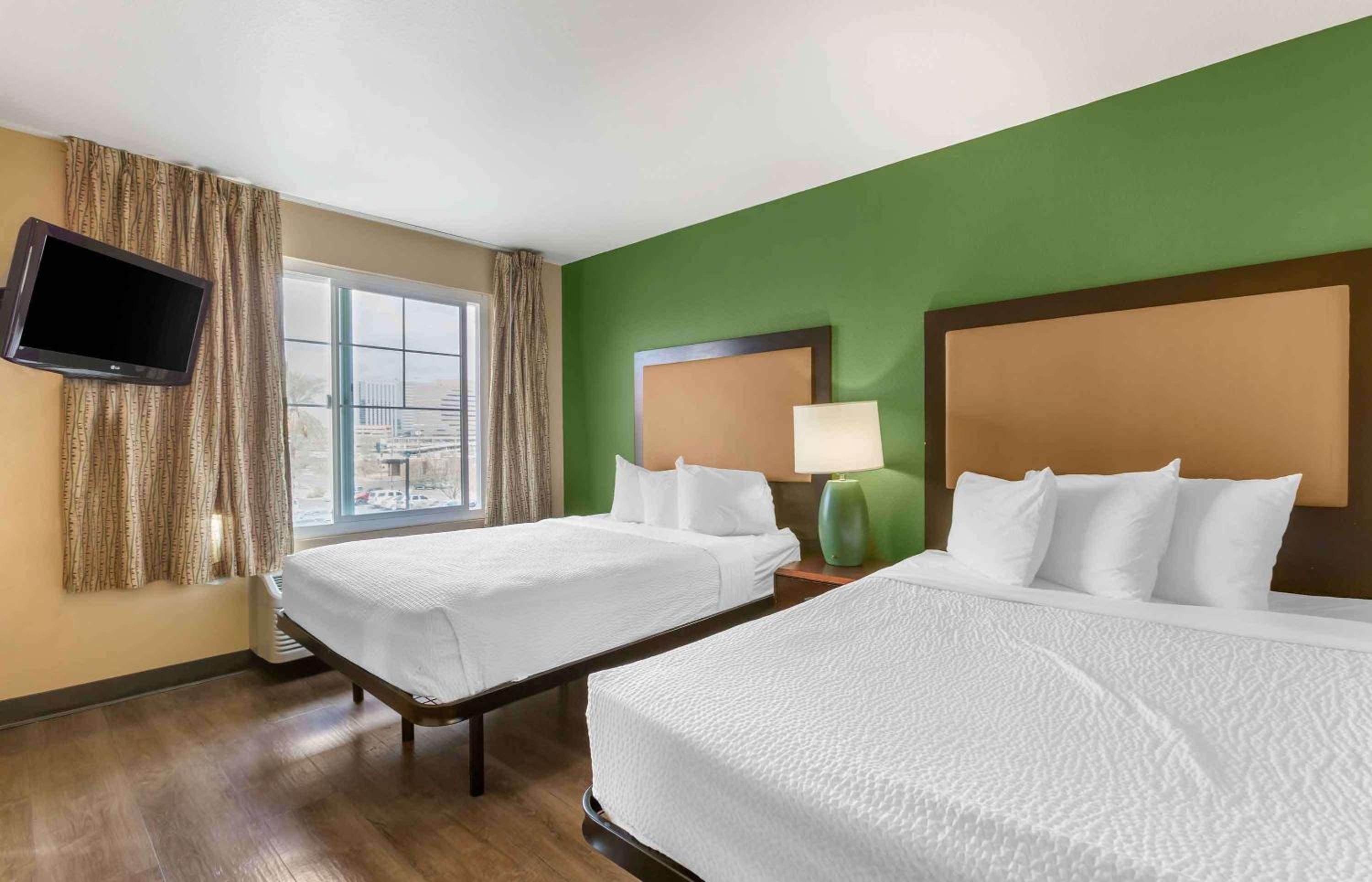 One Bedroom Suite with 2 Double Beds - Non-Smoking - Photo 3