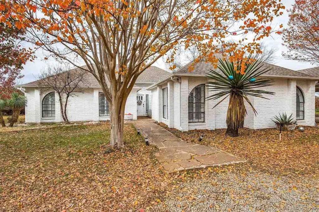 Four-Bedroom House photo 2