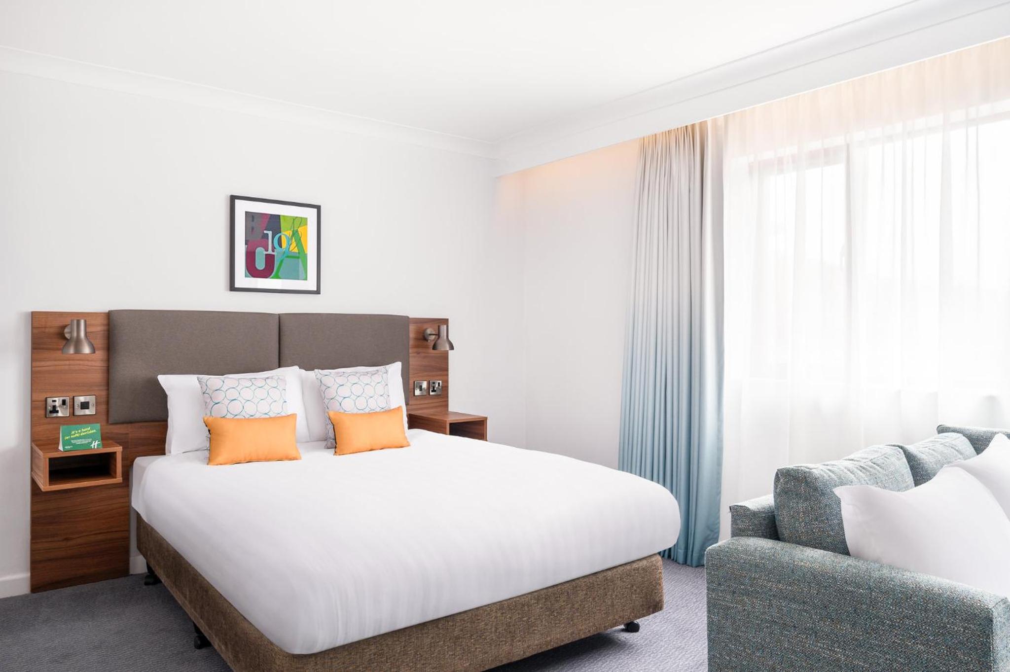 Standard Double Room with Sofa Bed - Photo 11
