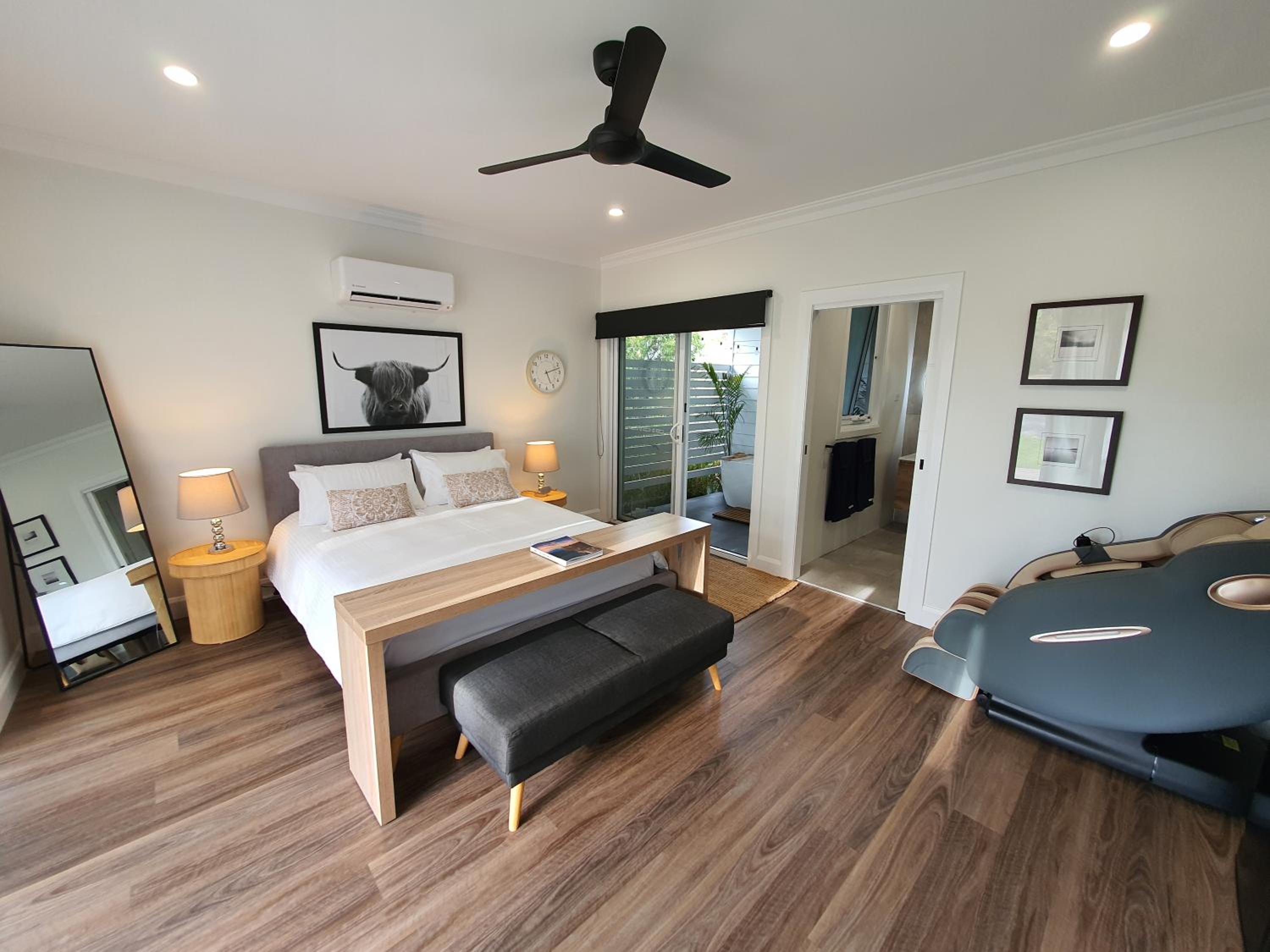 Deluxe Queen Room