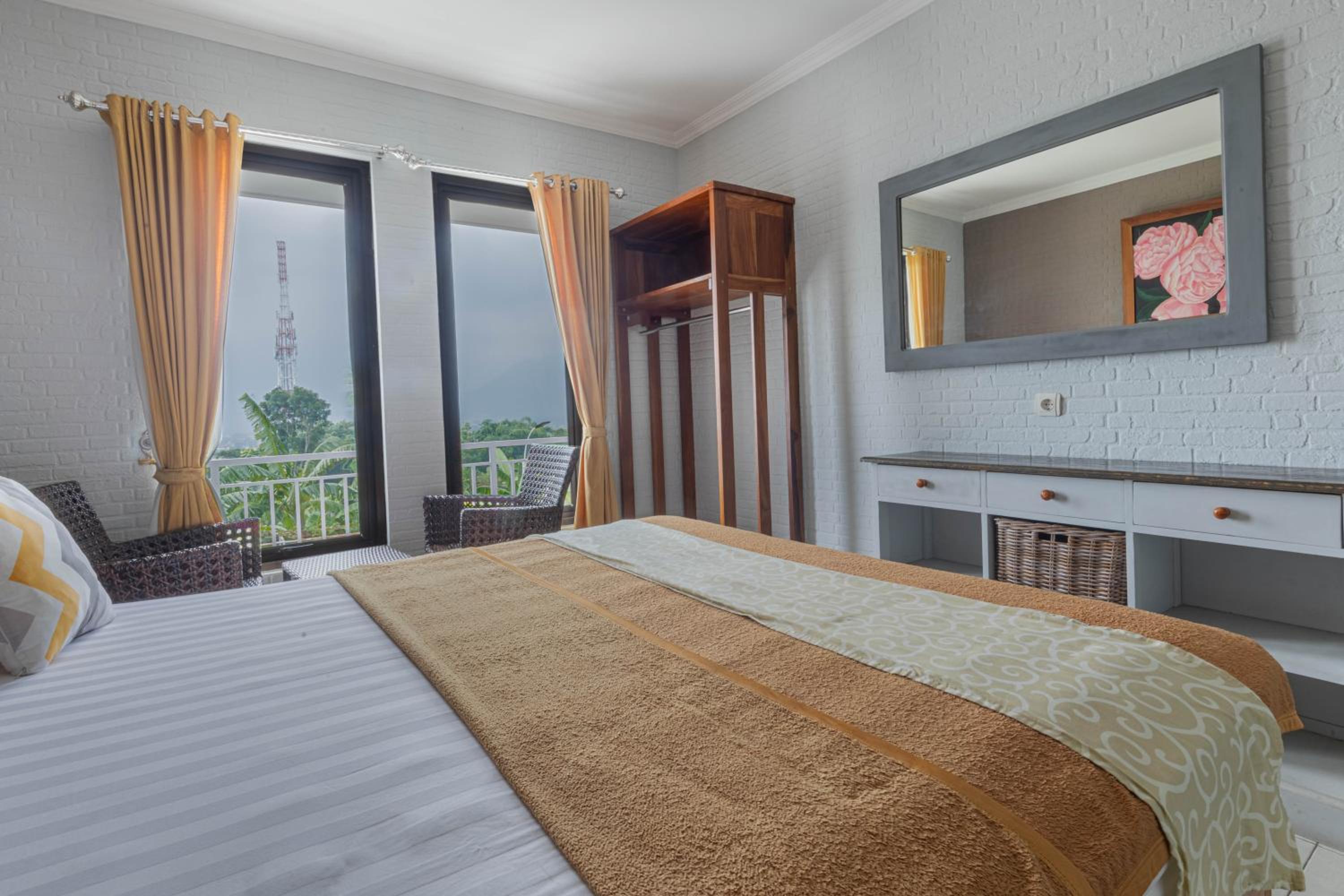 Two-Bedroom Villa - Photo 11