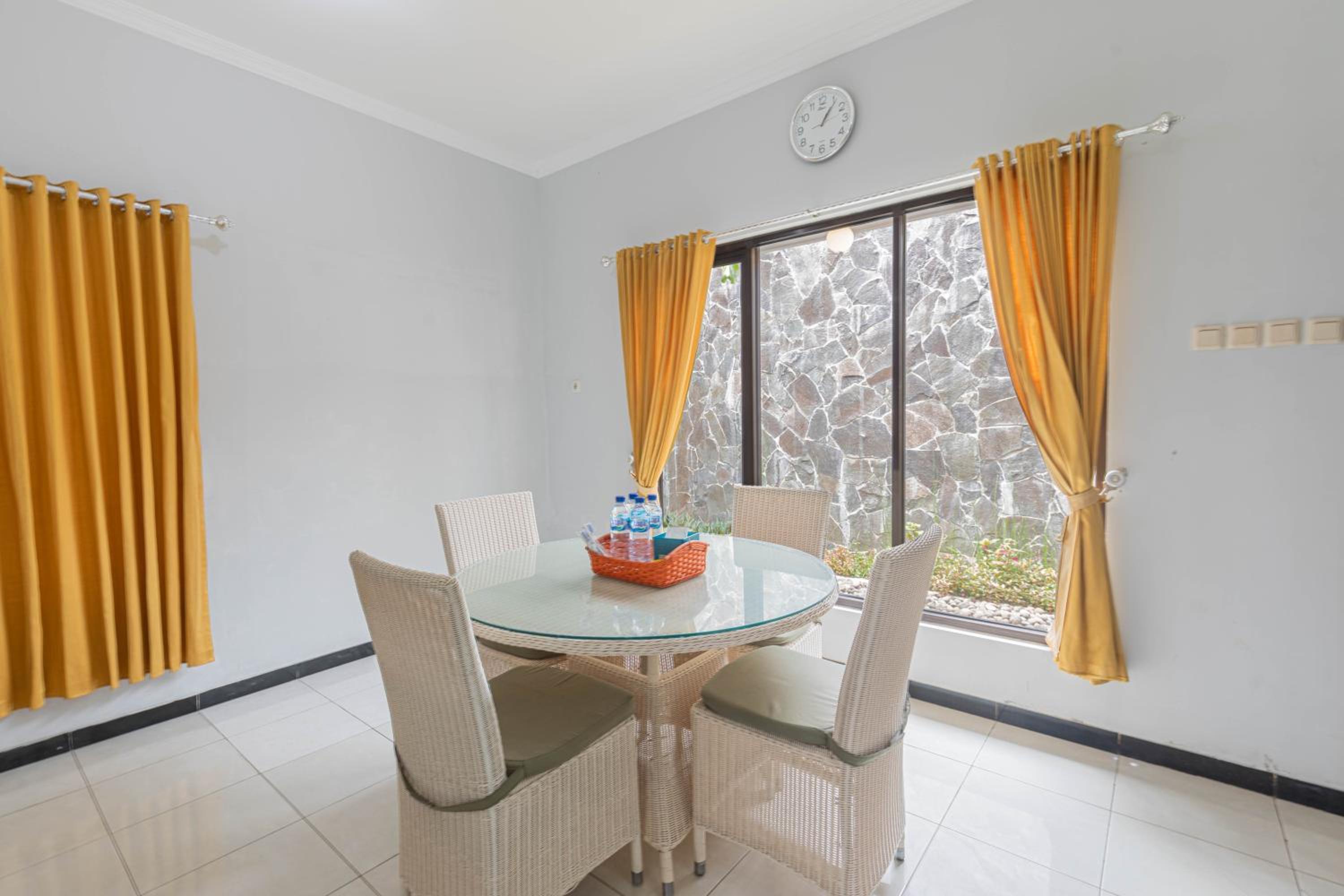 Two-Bedroom Villa - Photo 15
