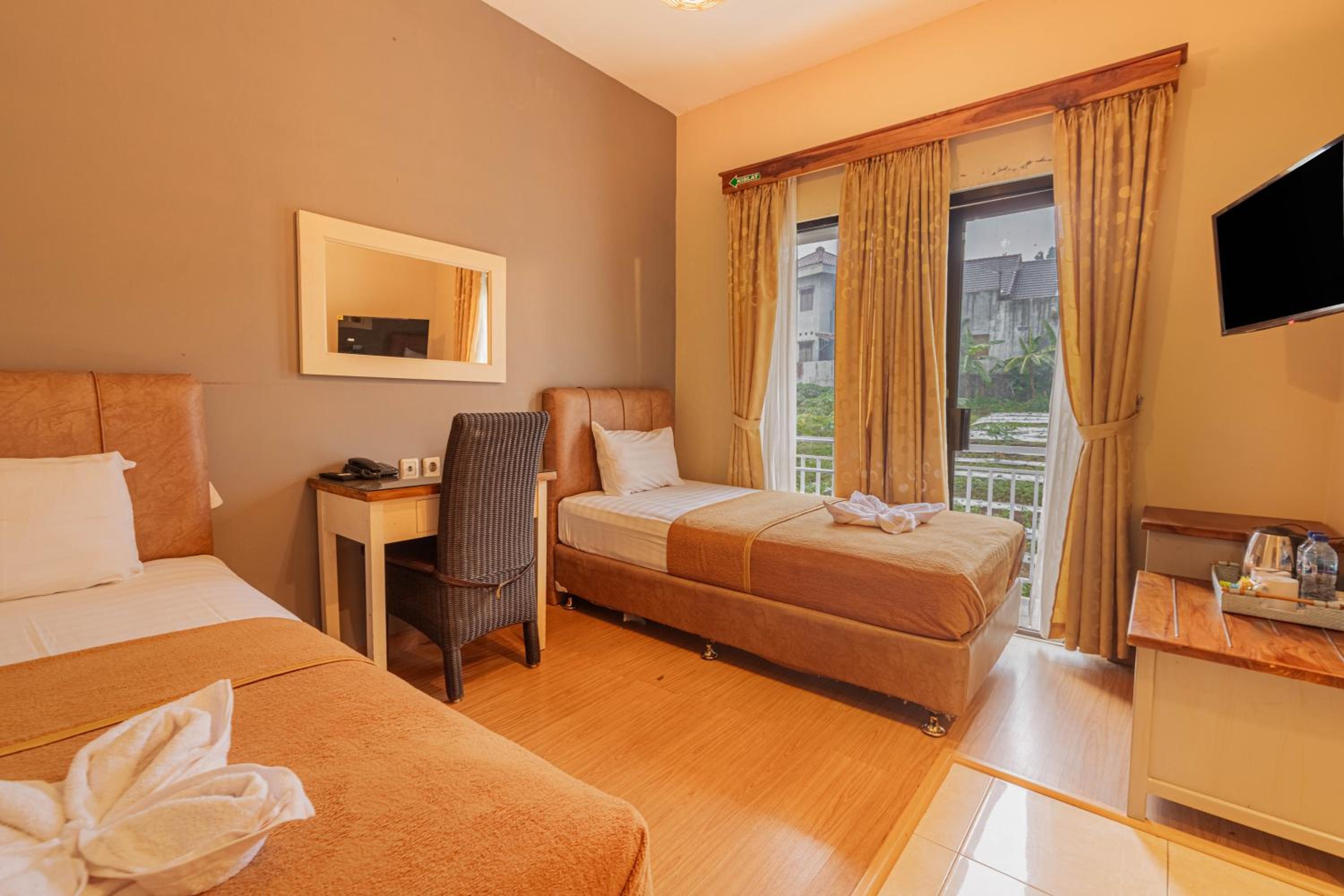 Standard Double or Twin Room - Photo 4