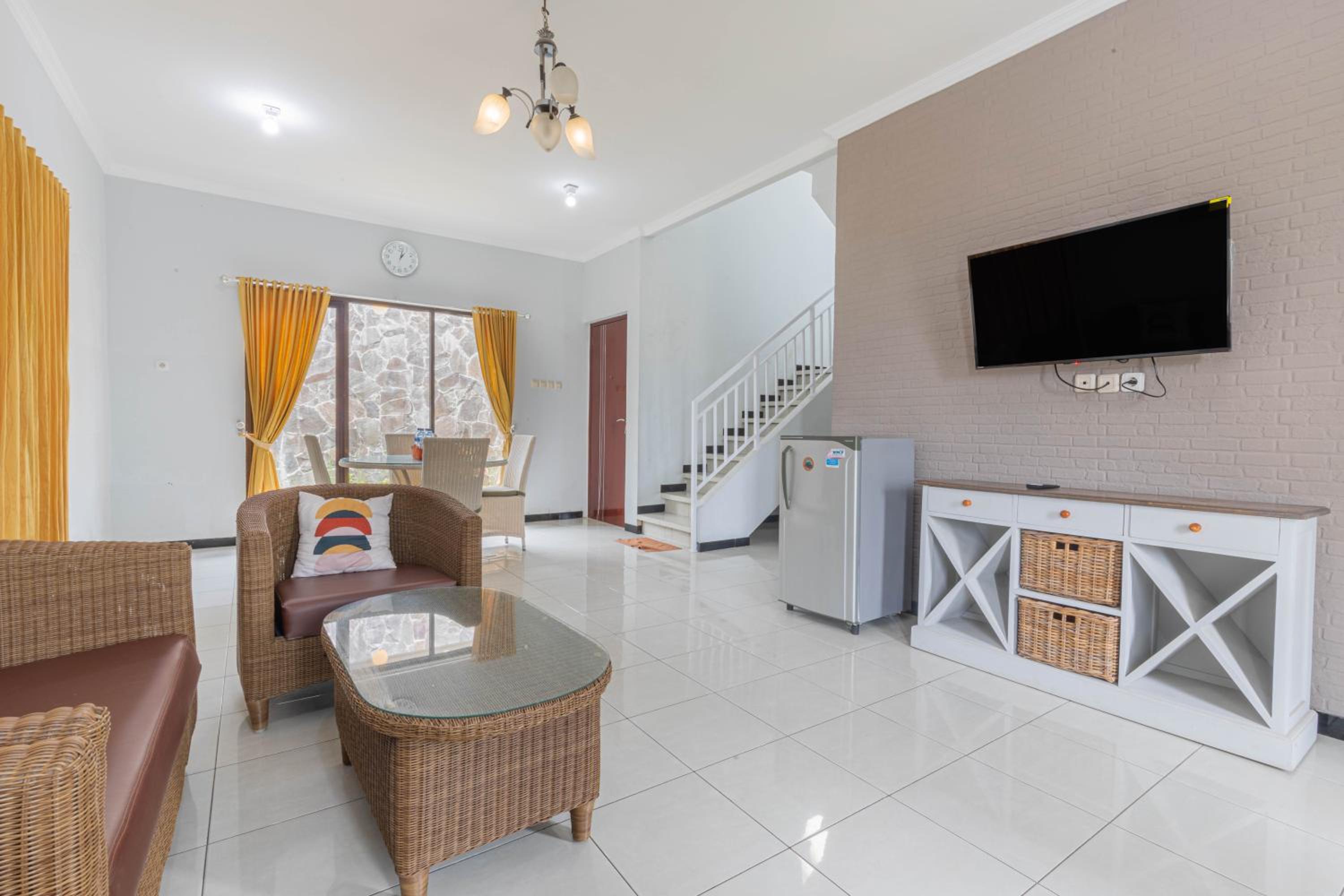 Two-Bedroom Villa - Photo 8