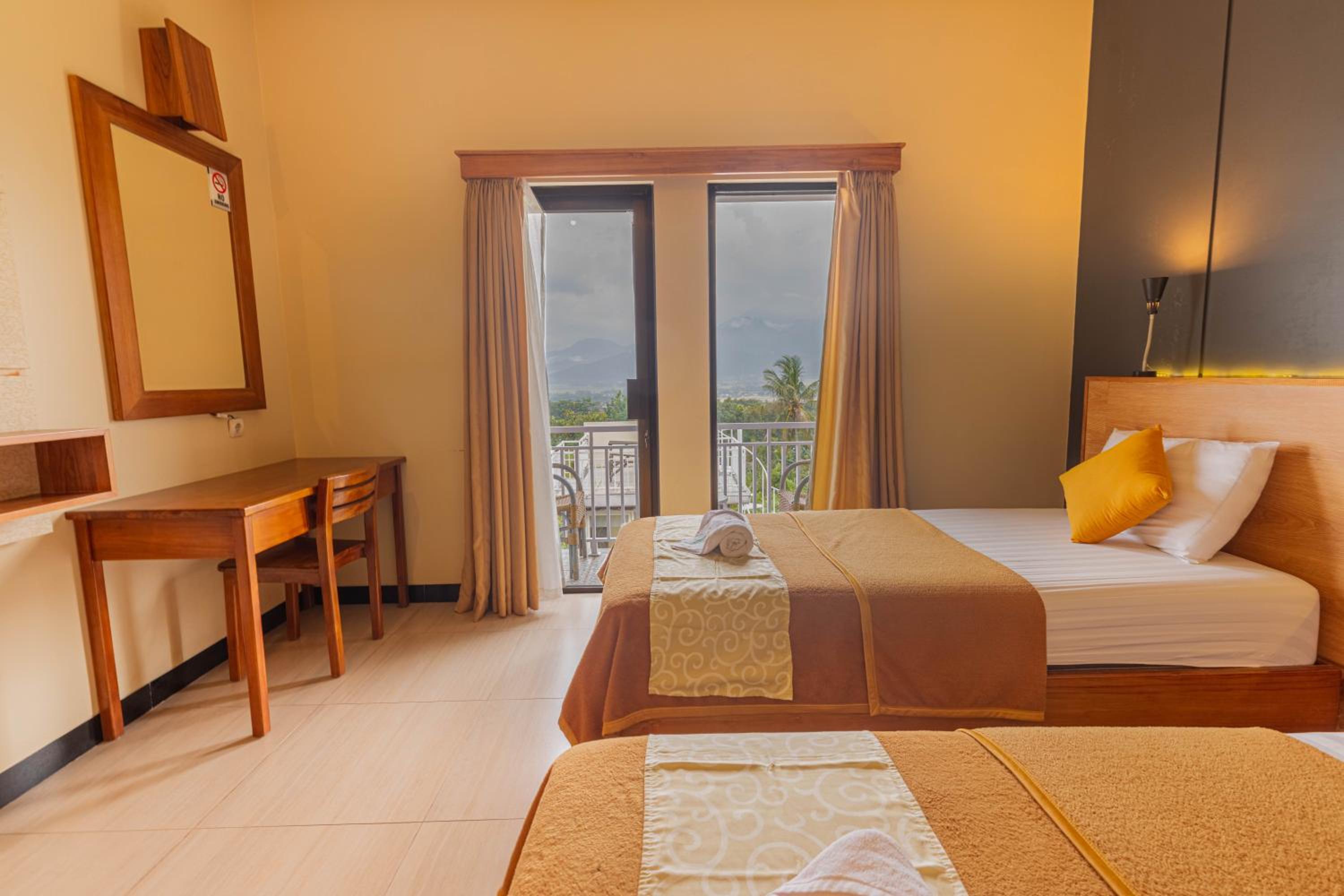 Superior Double or Twin Room - Photo 12