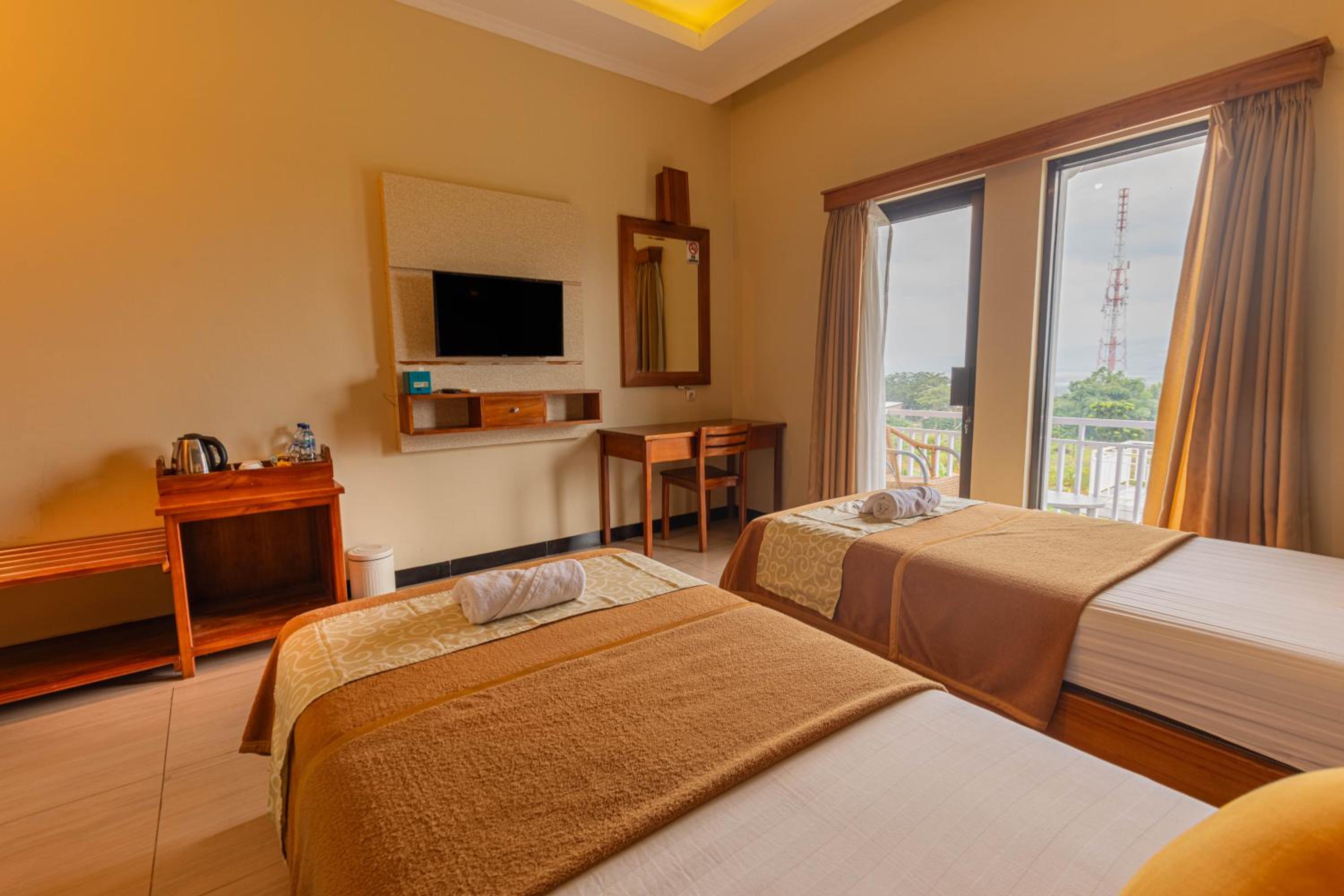 Superior Double or Twin Room - Photo 10