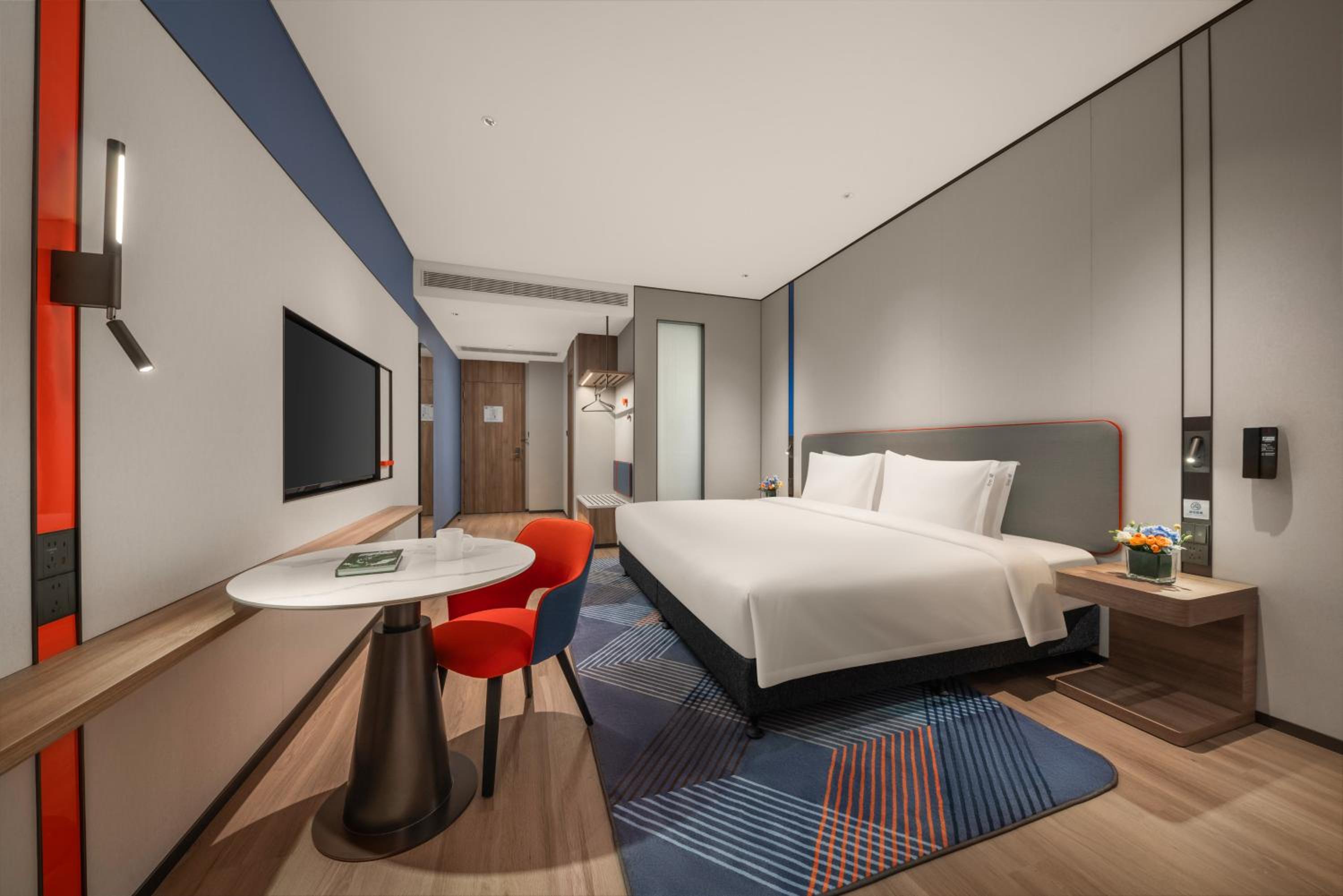 Standard King Room