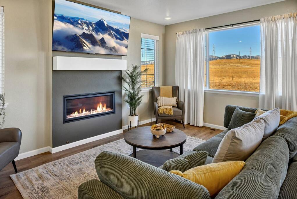 Five-Bedroom House photo 1