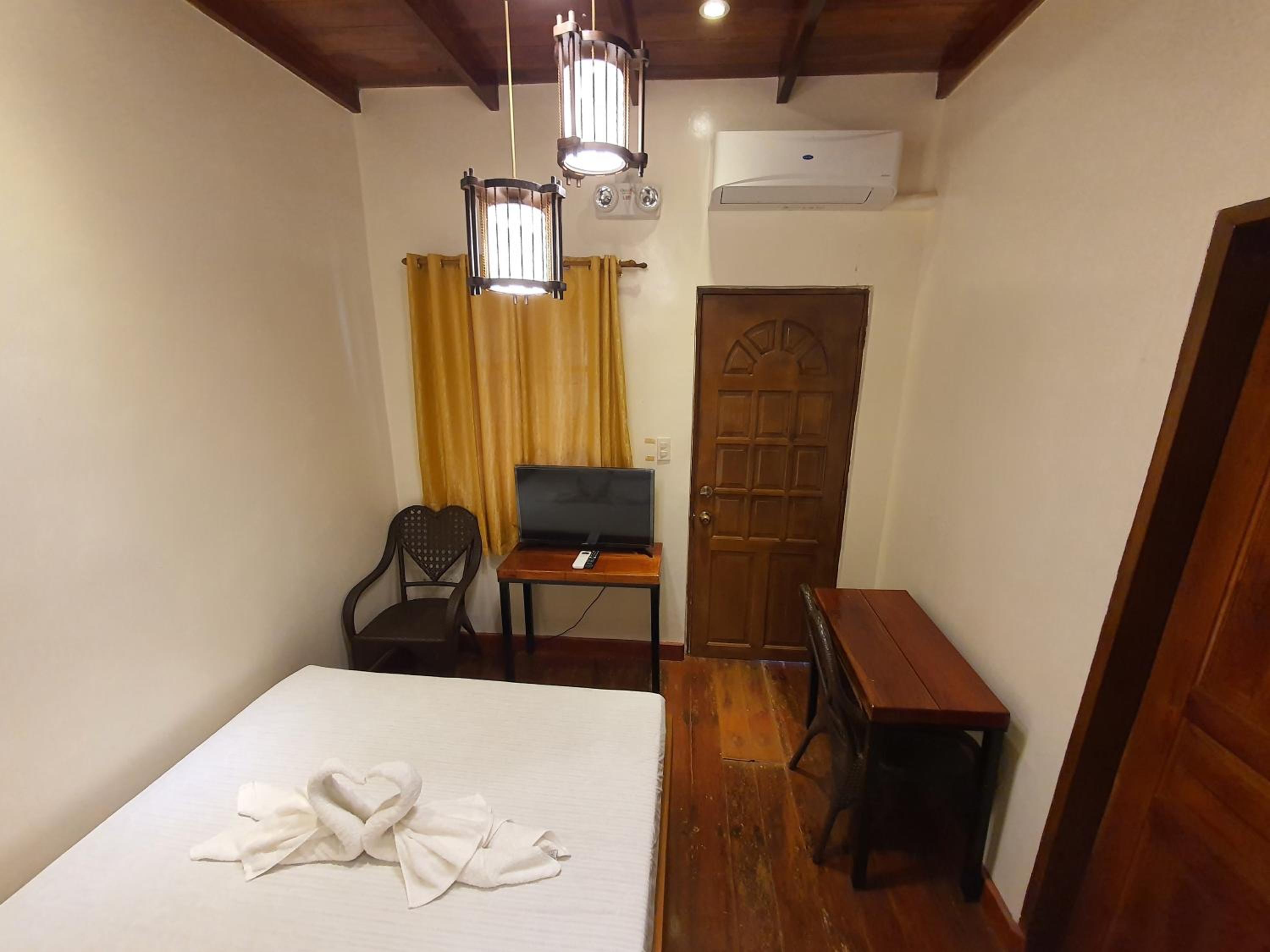Deluxe Double Room photo 2