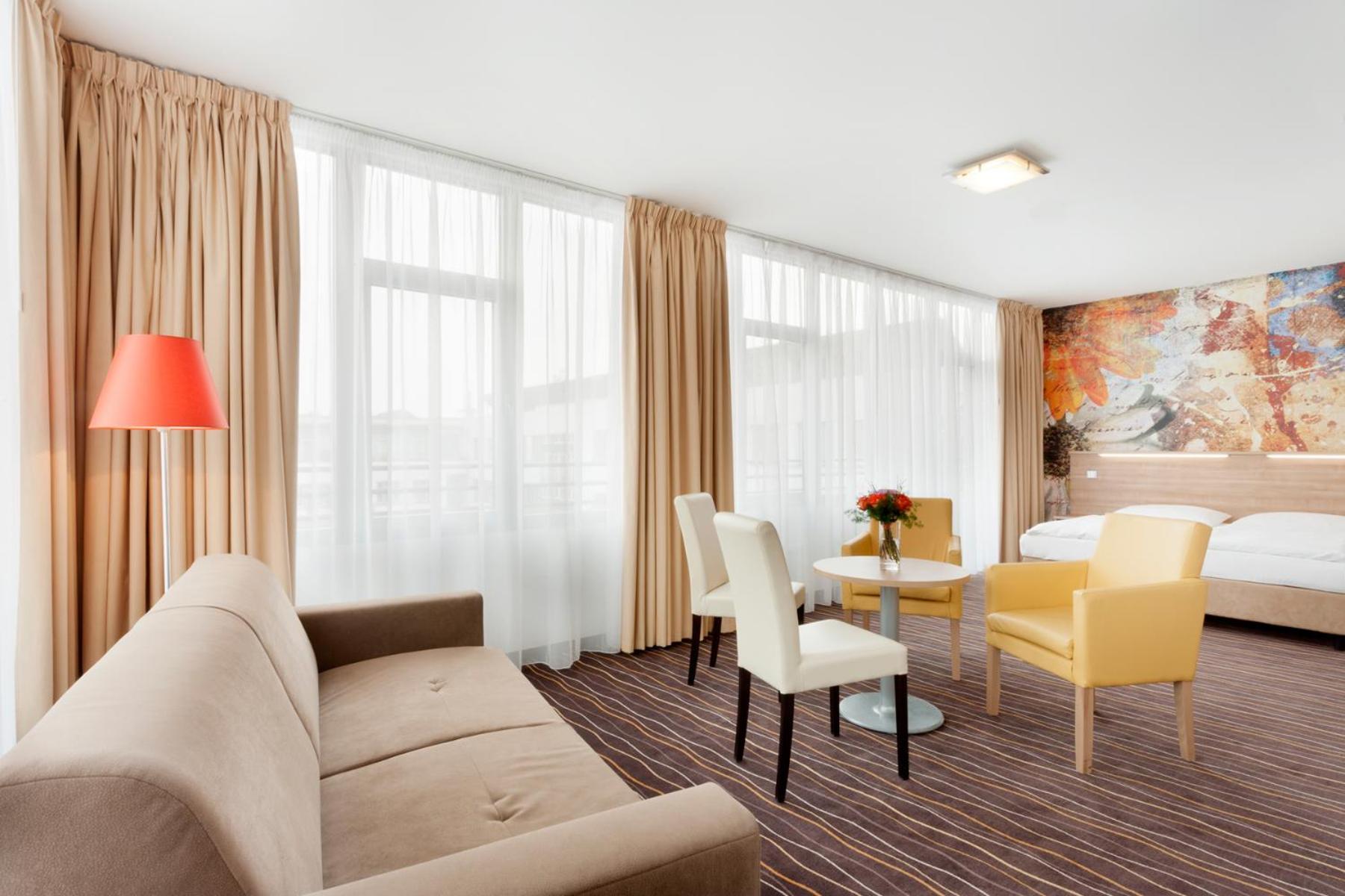 Executive Suite thumbnail 6