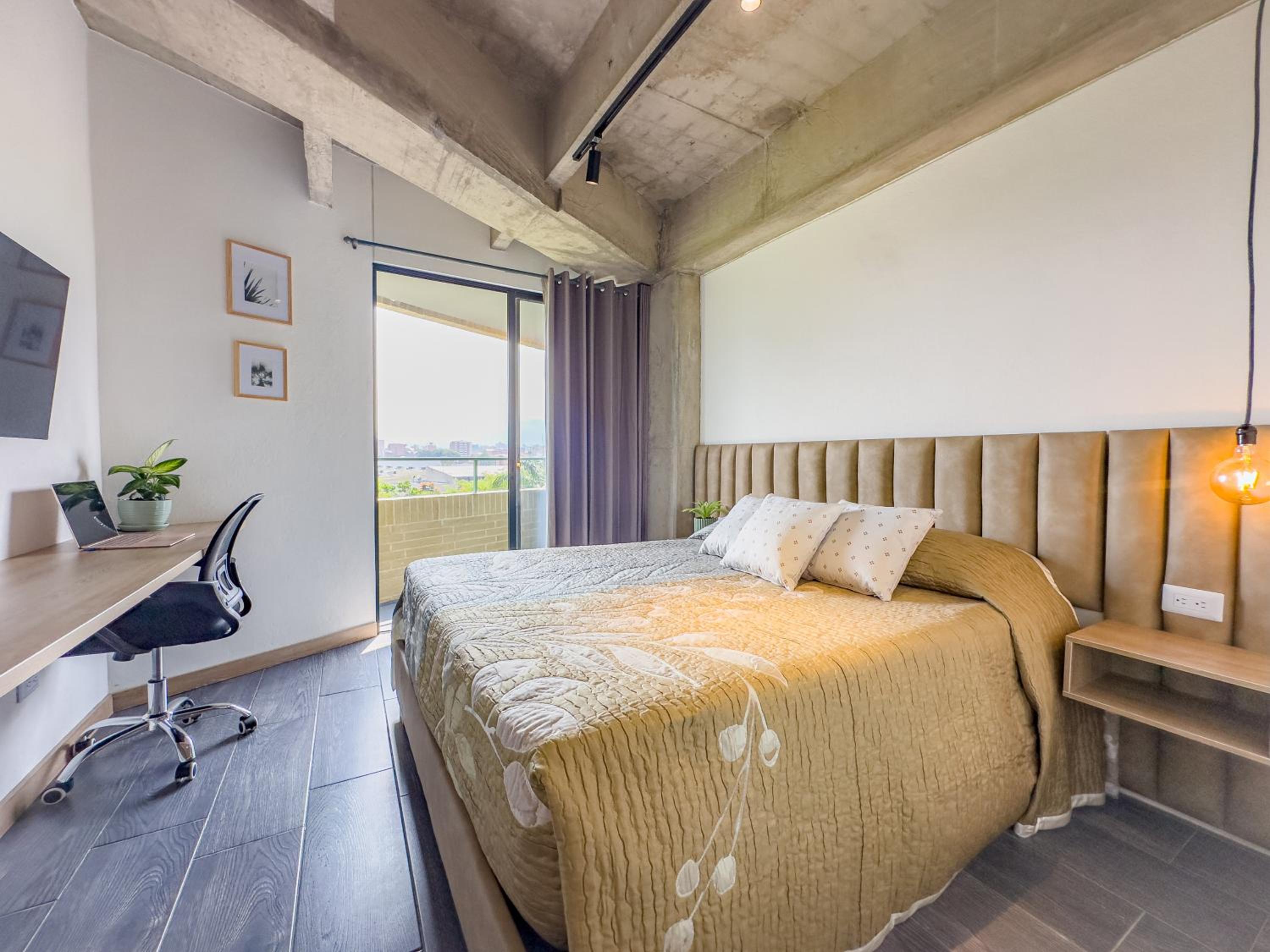 Apartment with Balcony