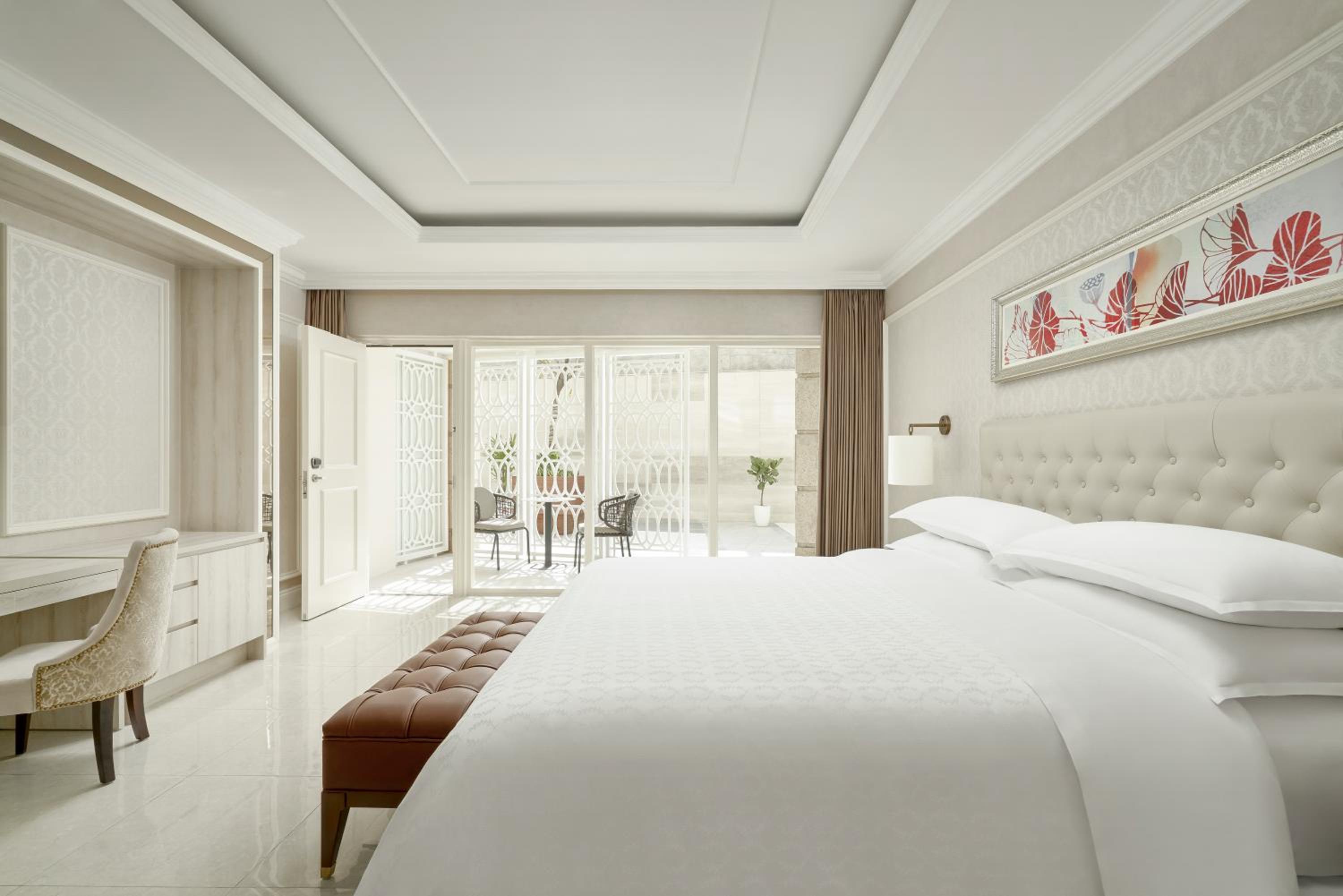 Terrace Guest Room, Guest Room, 1 King, Courtyard View