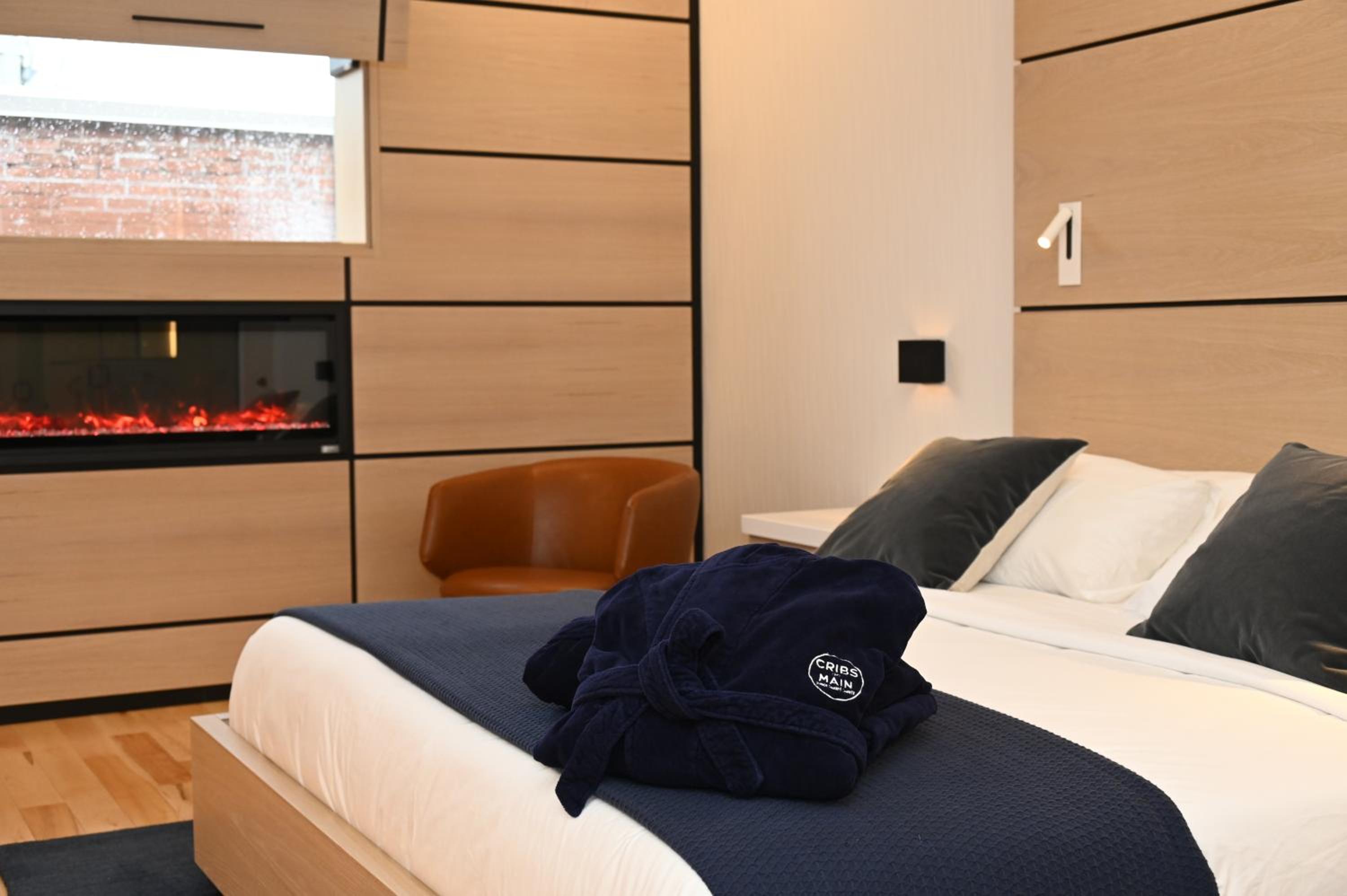 Cribs on Main, Billede 17