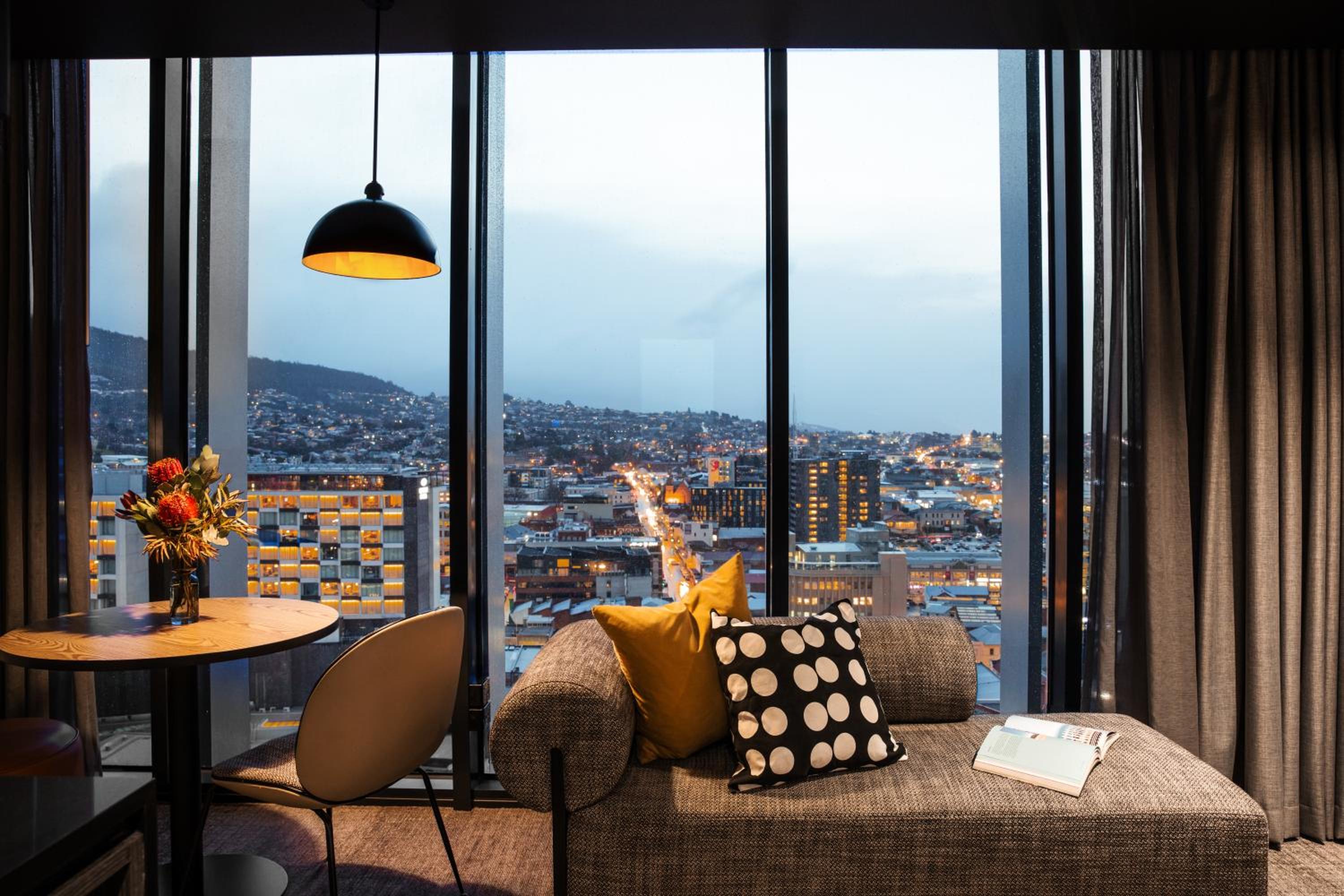 Nipaluna Suite City Views with One King Bed