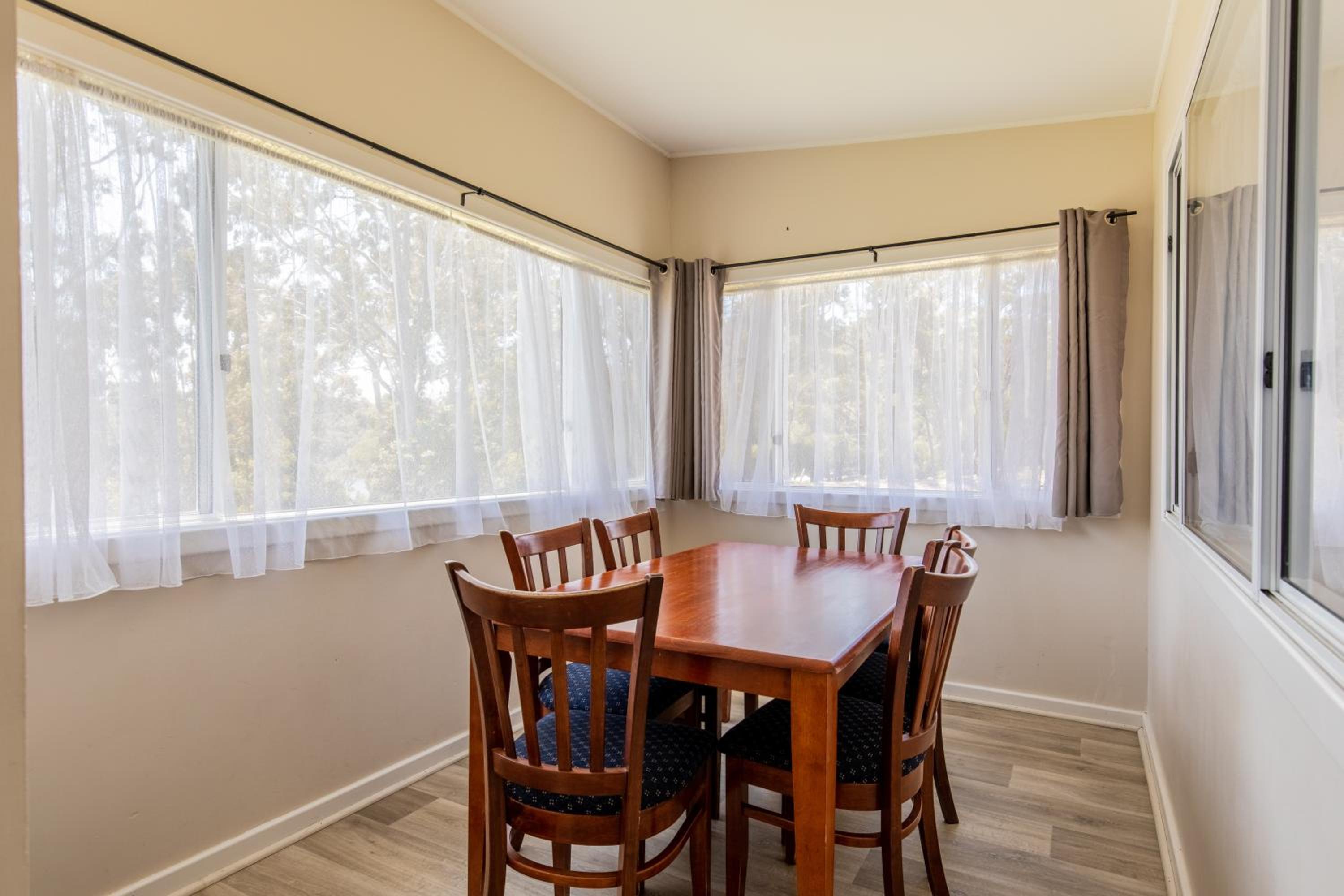 Three-Bedroom Chalet - Photo 12