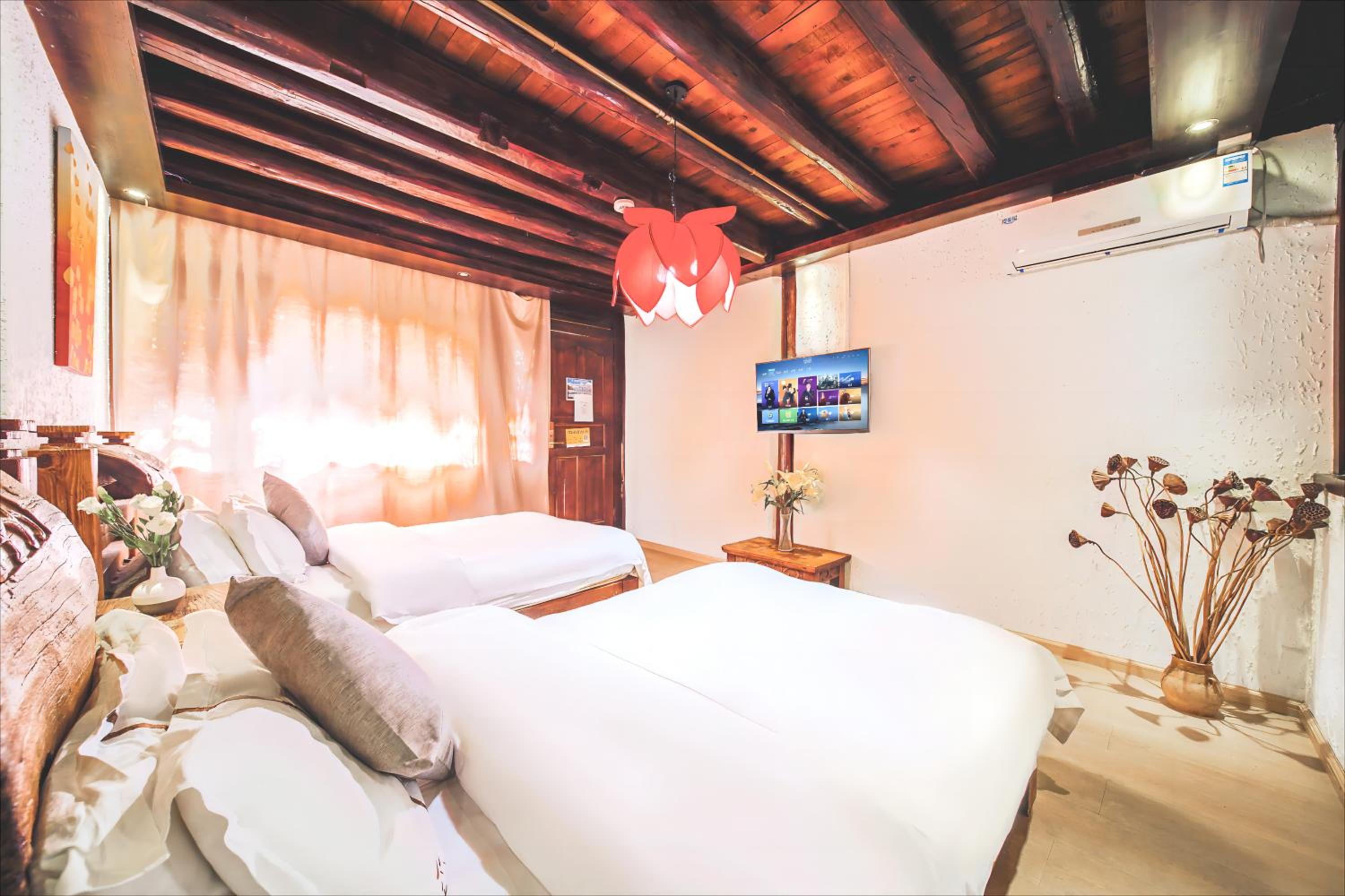 Sunshine Twin Room