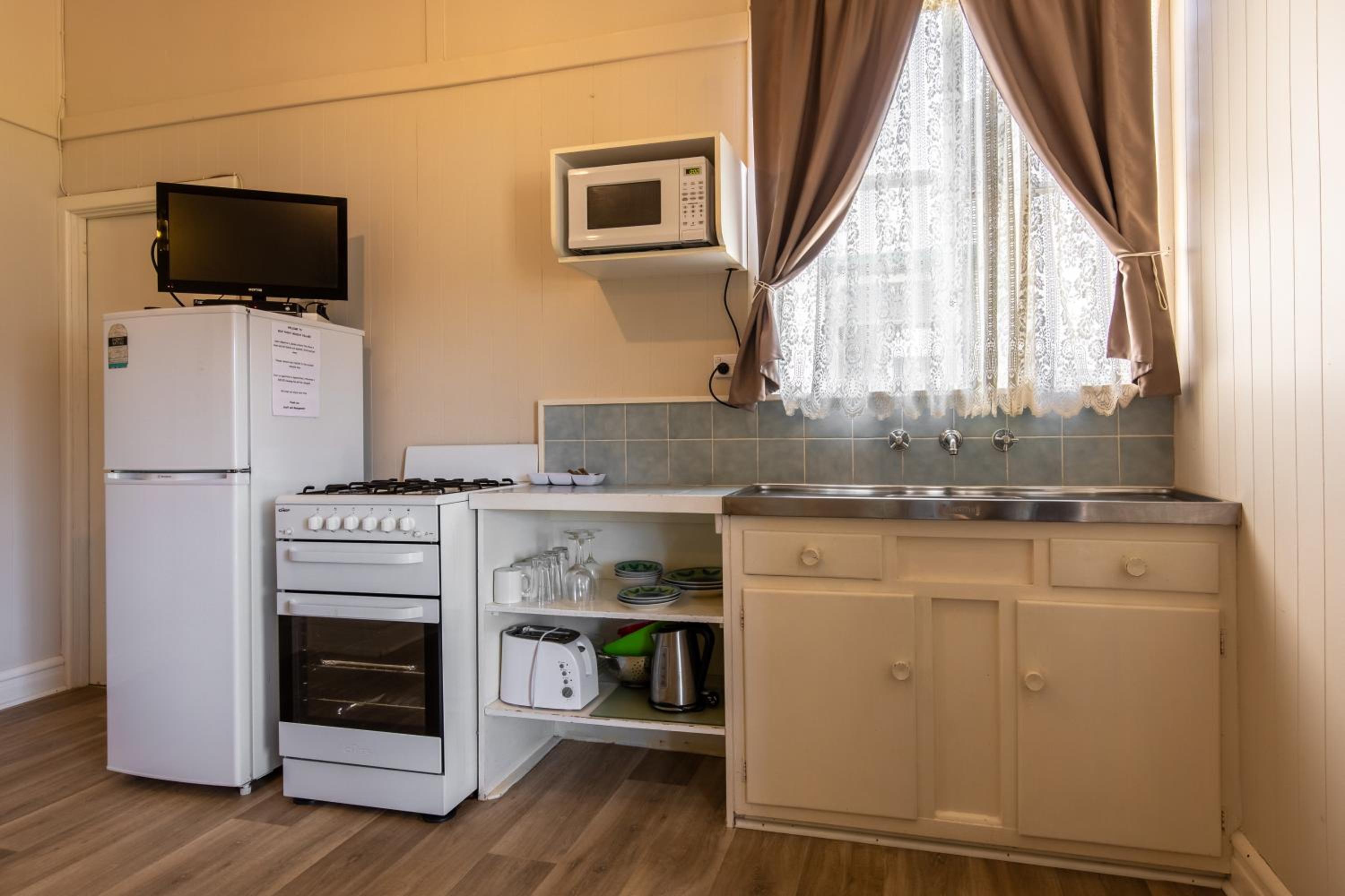 One-Bedroom Apartment - Photo 4