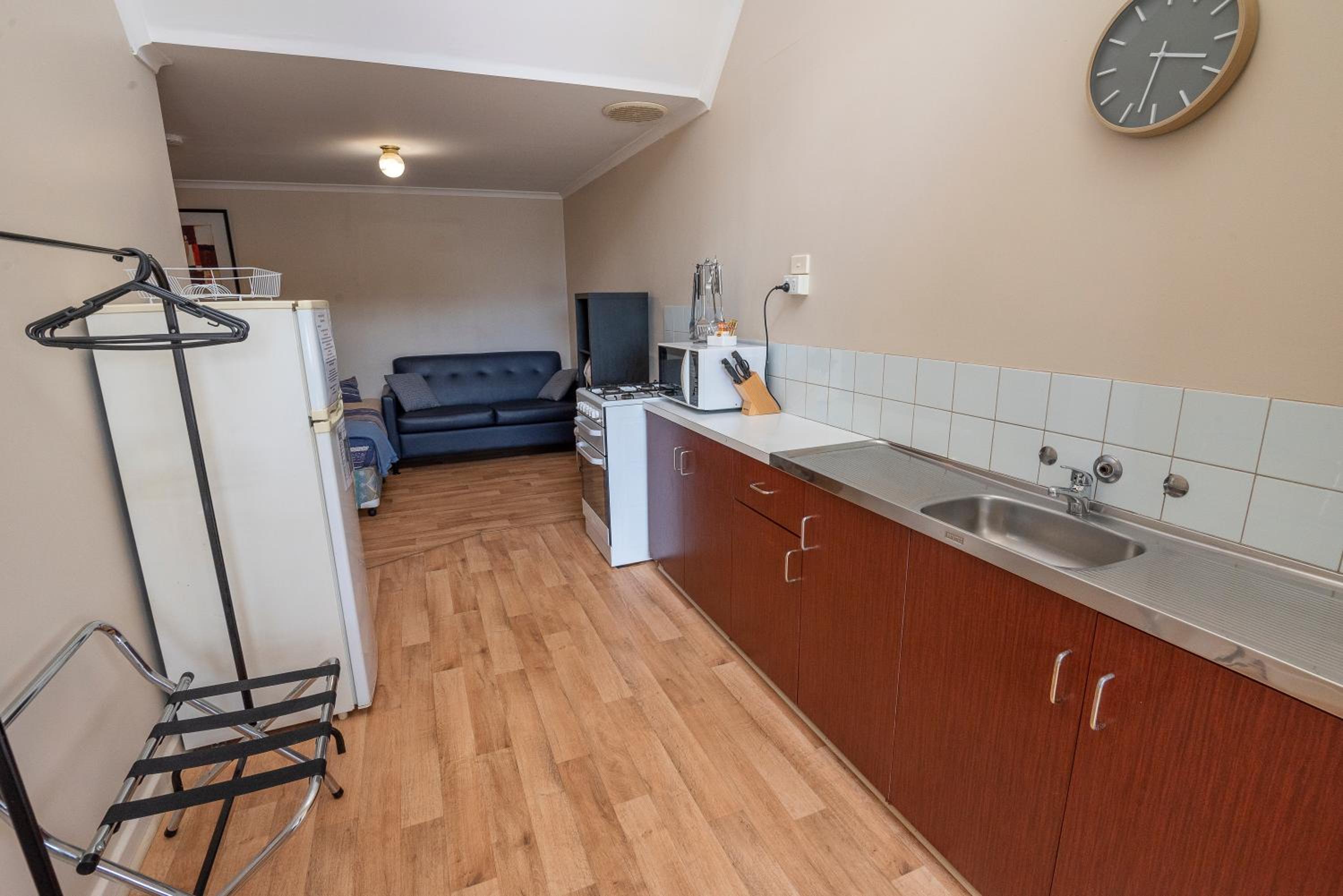 One-Bedroom Apartment - Photo 11