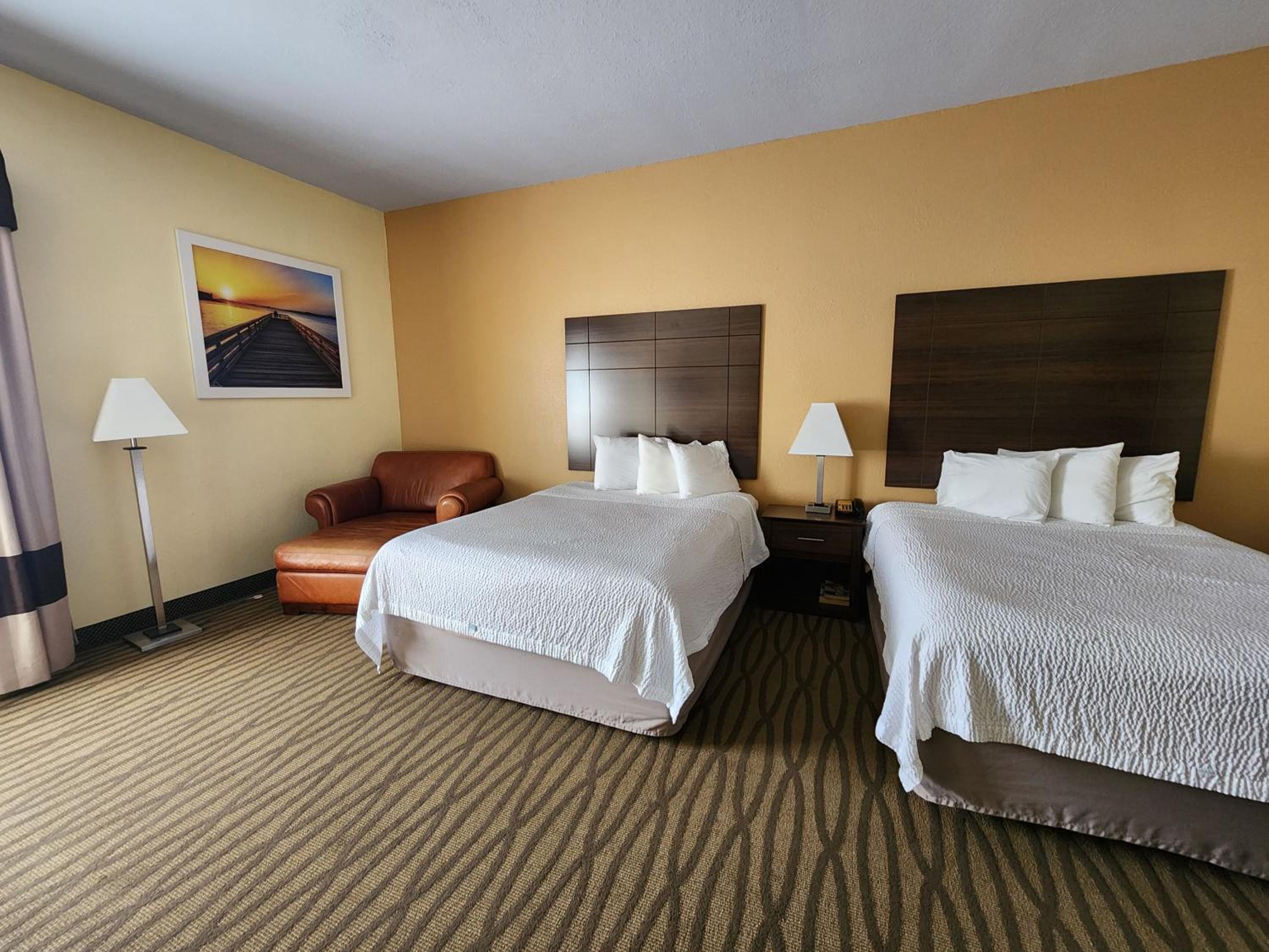 2 Queen Beds | Suite, Non-Smoking, Micfridge - Photo 3