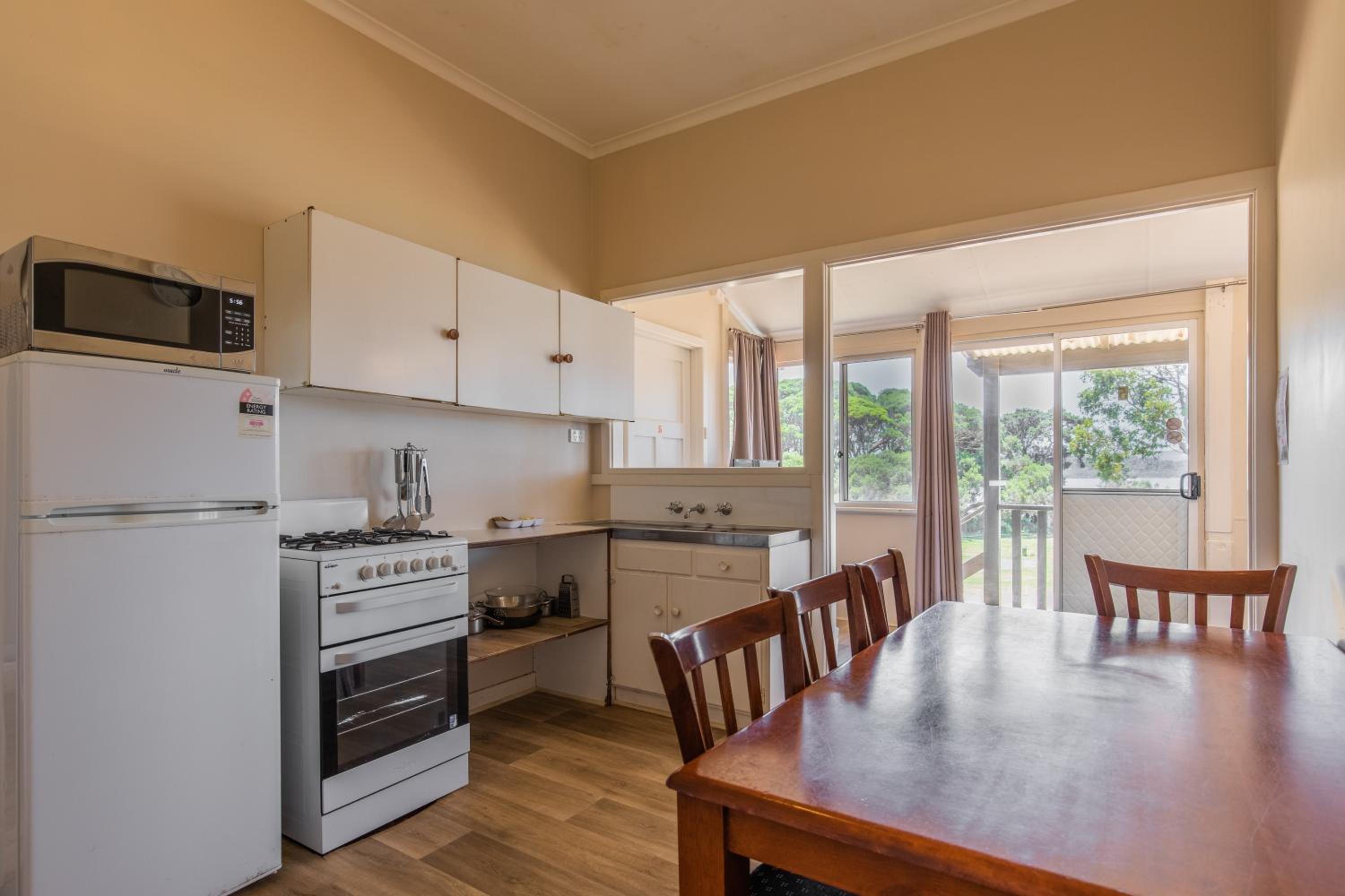 Three-Bedroom Apartment - Photo 21