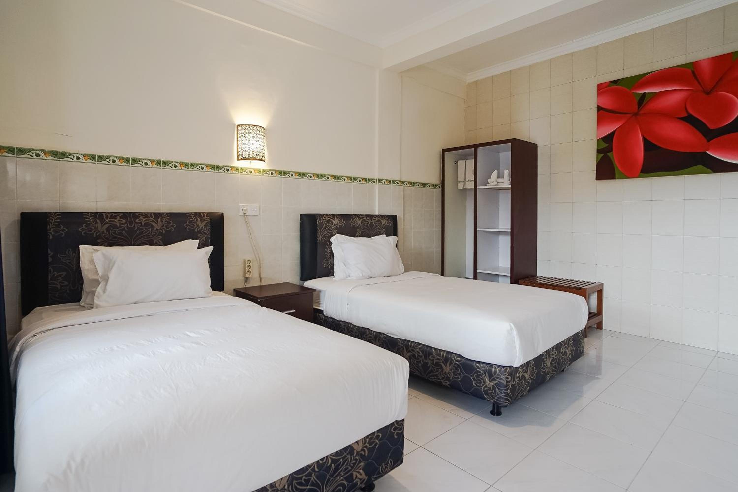 Deluxe Twin Room photo 2