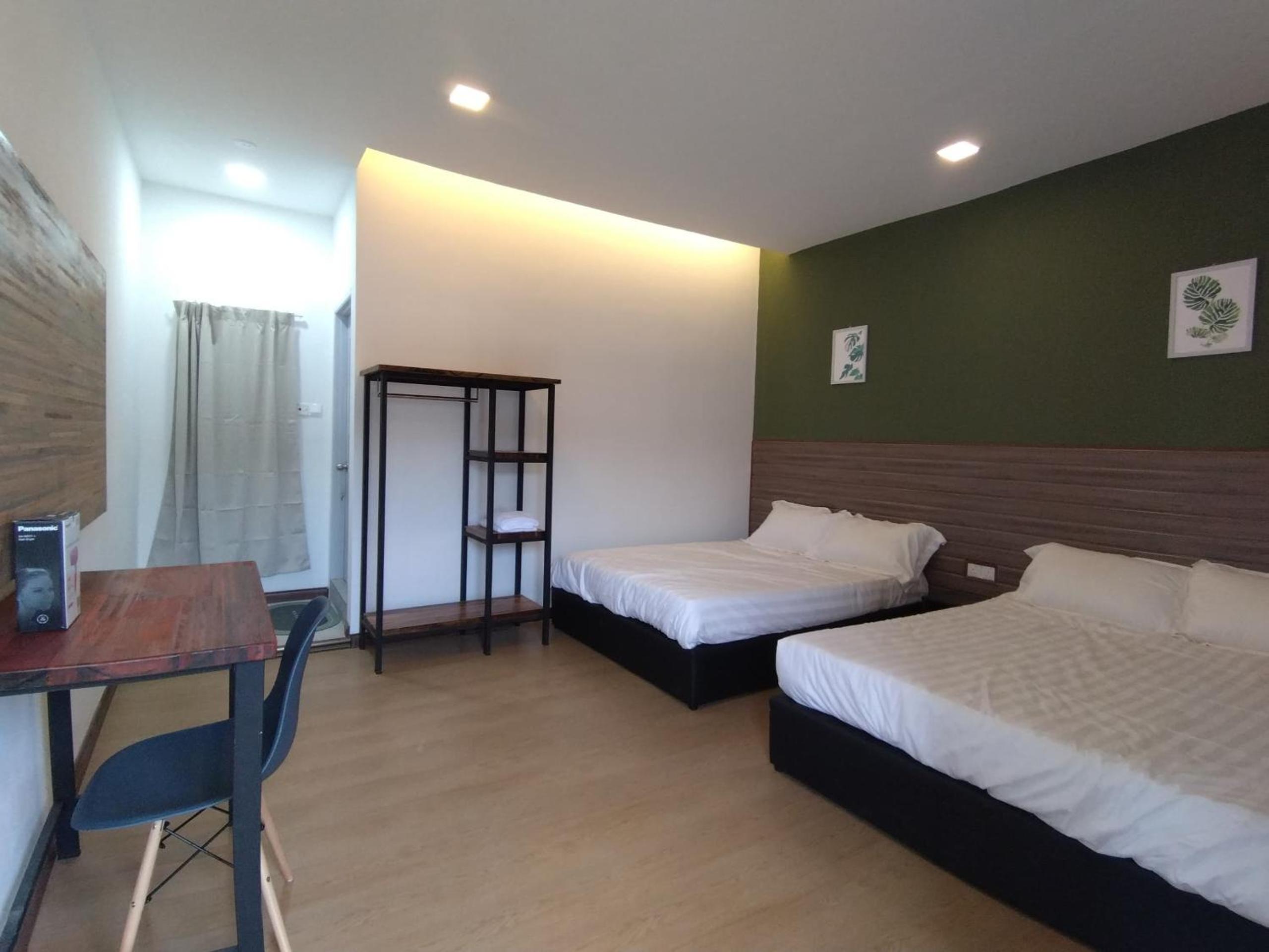 Deluxe Family Room photo 3