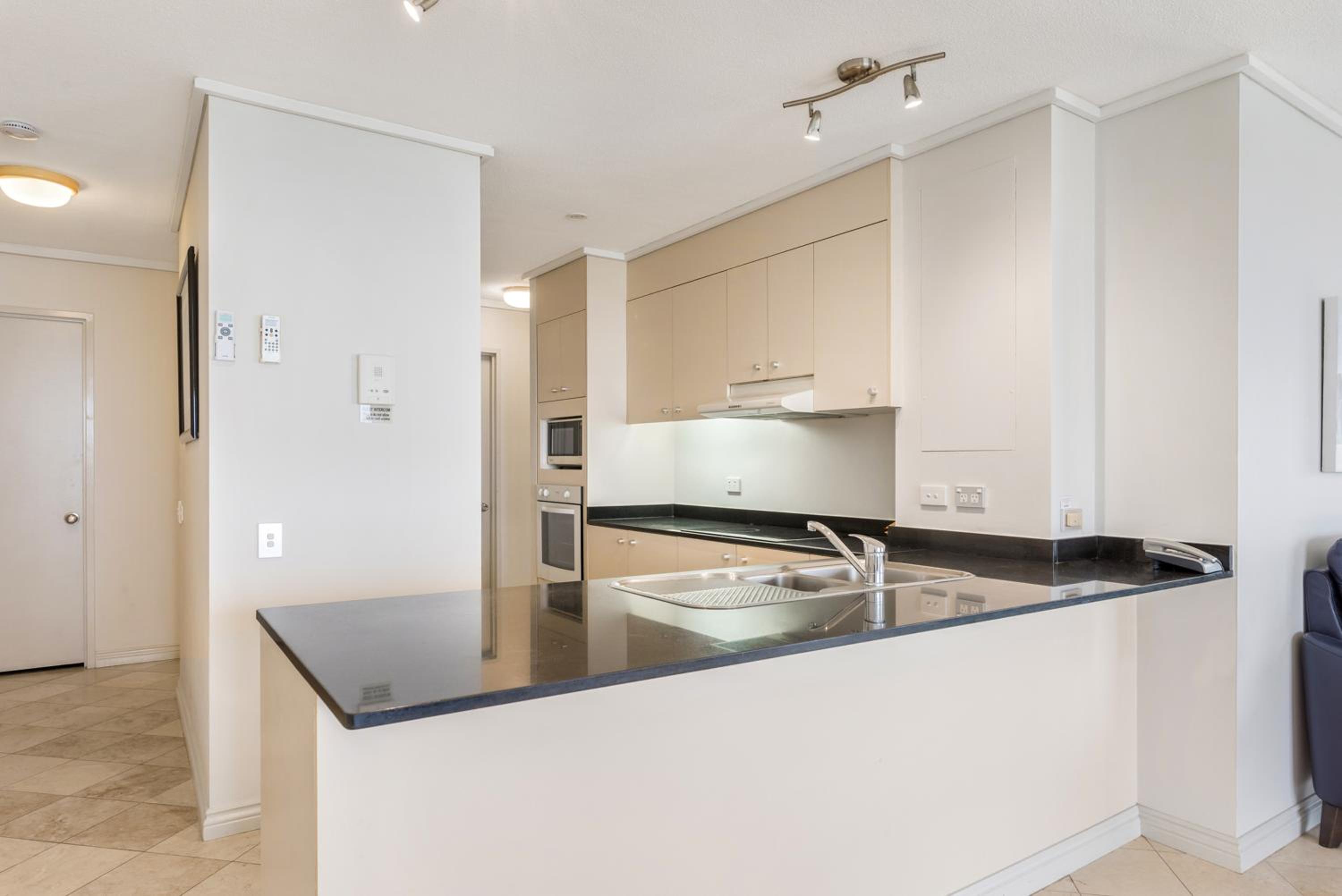 One-Bedroom Apartment with Ocean View
