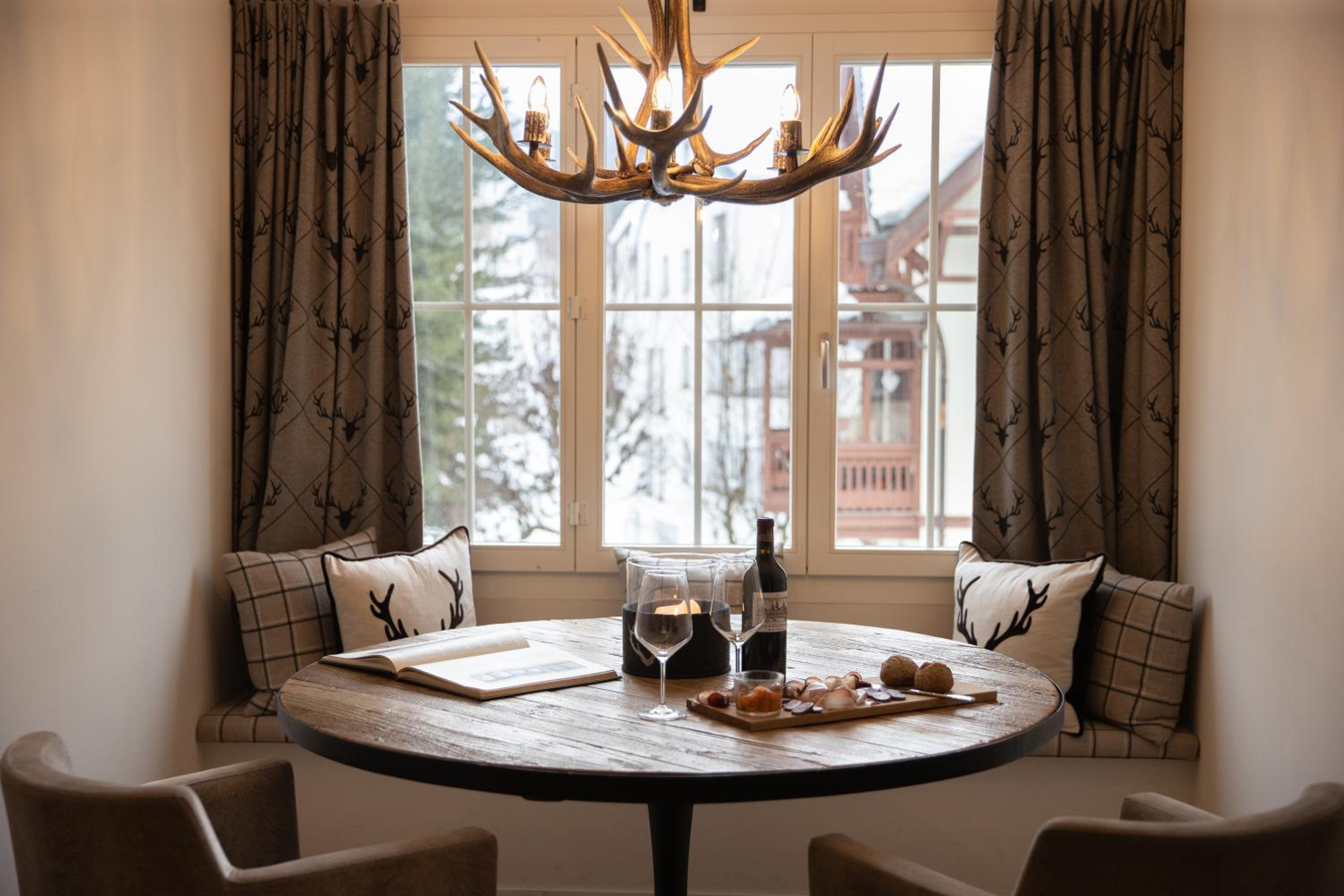 Alpine Suite - Photo 11