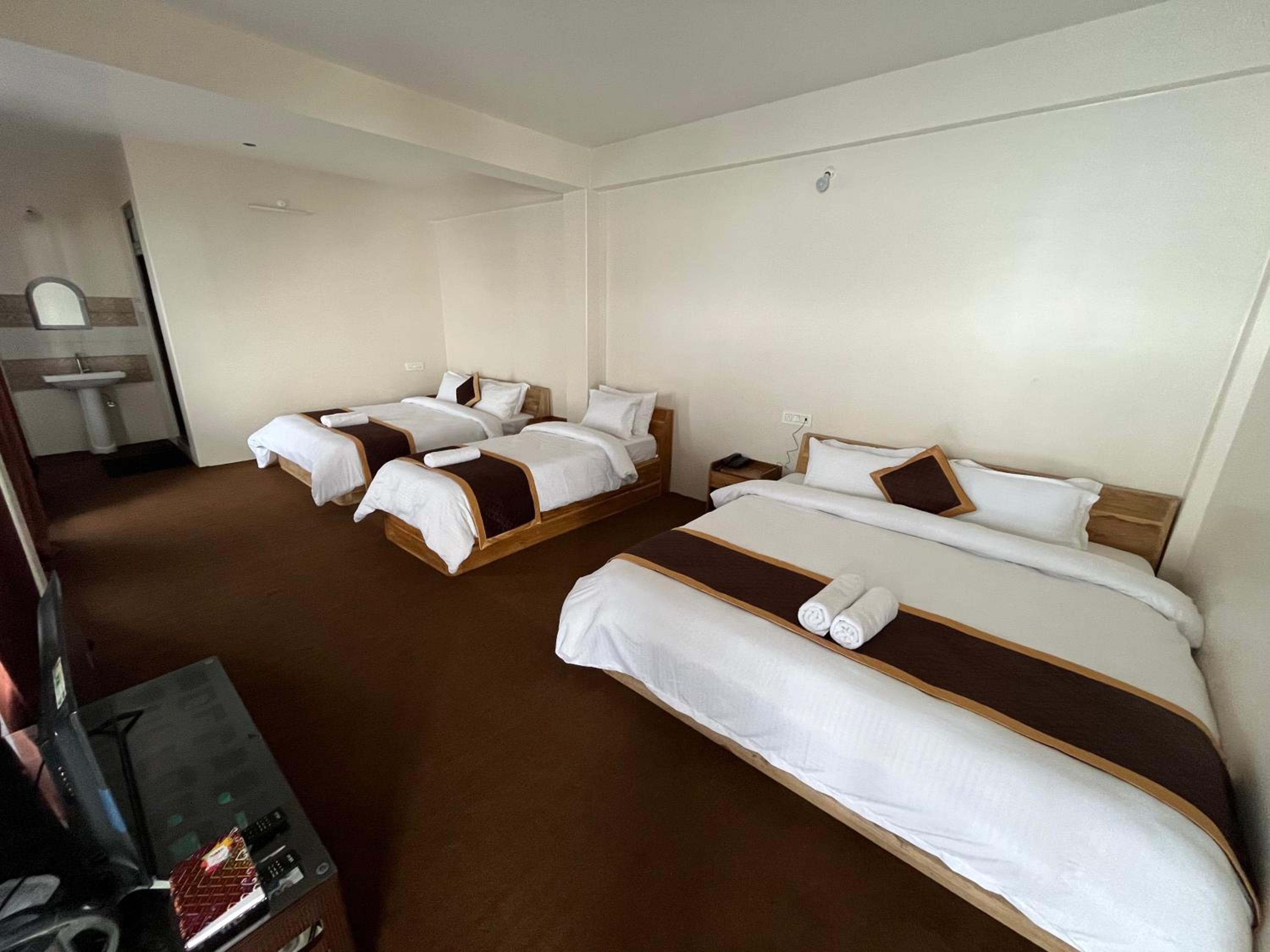 Mixed Dormitory Room photo 1