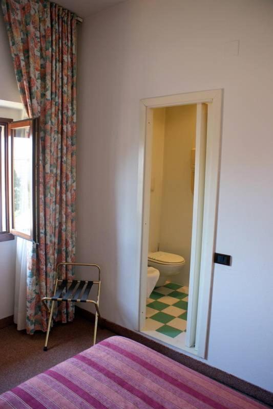 Double or Twin Room - Photo 1