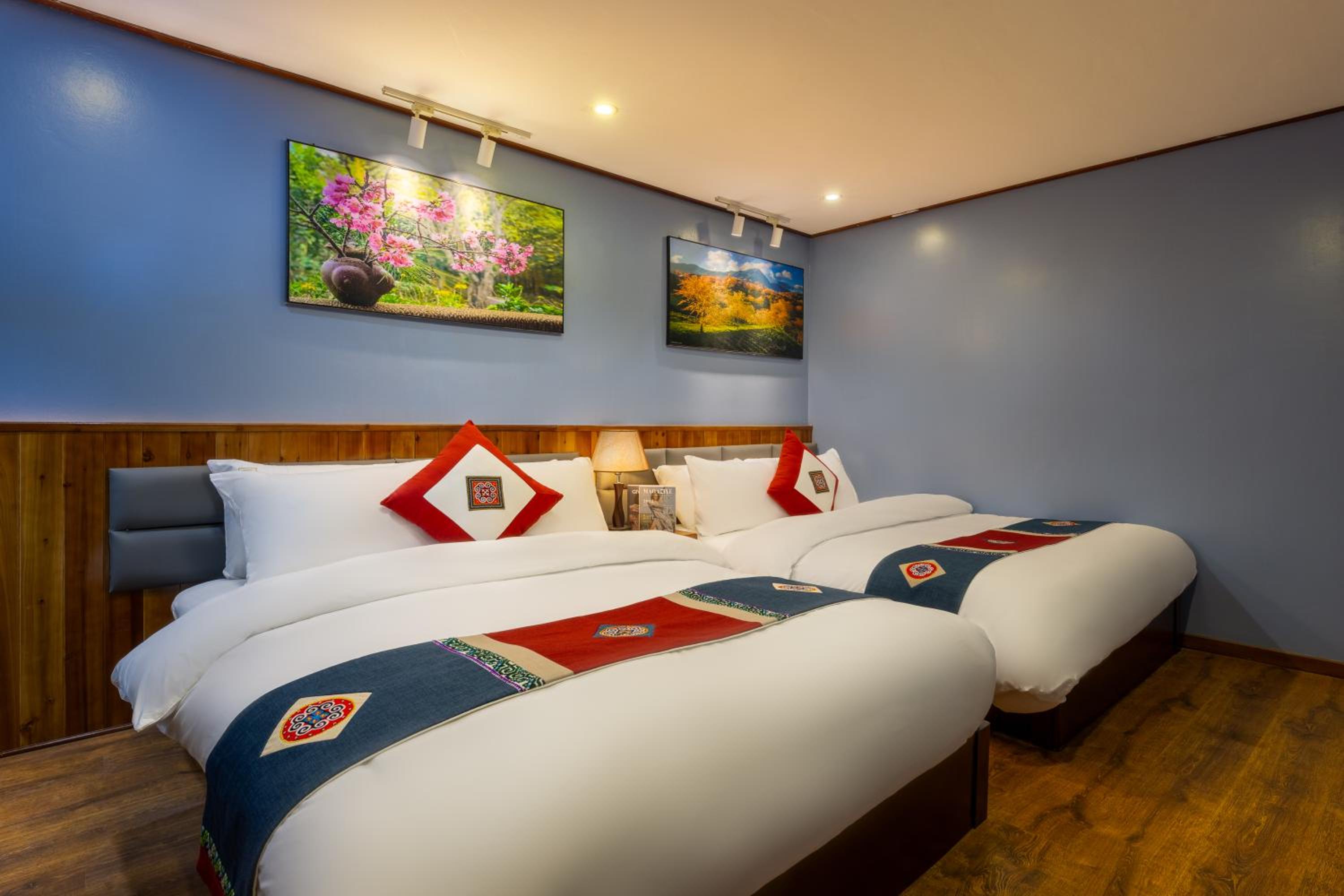 Superior Queen Room With Two Queen Beds photo 3