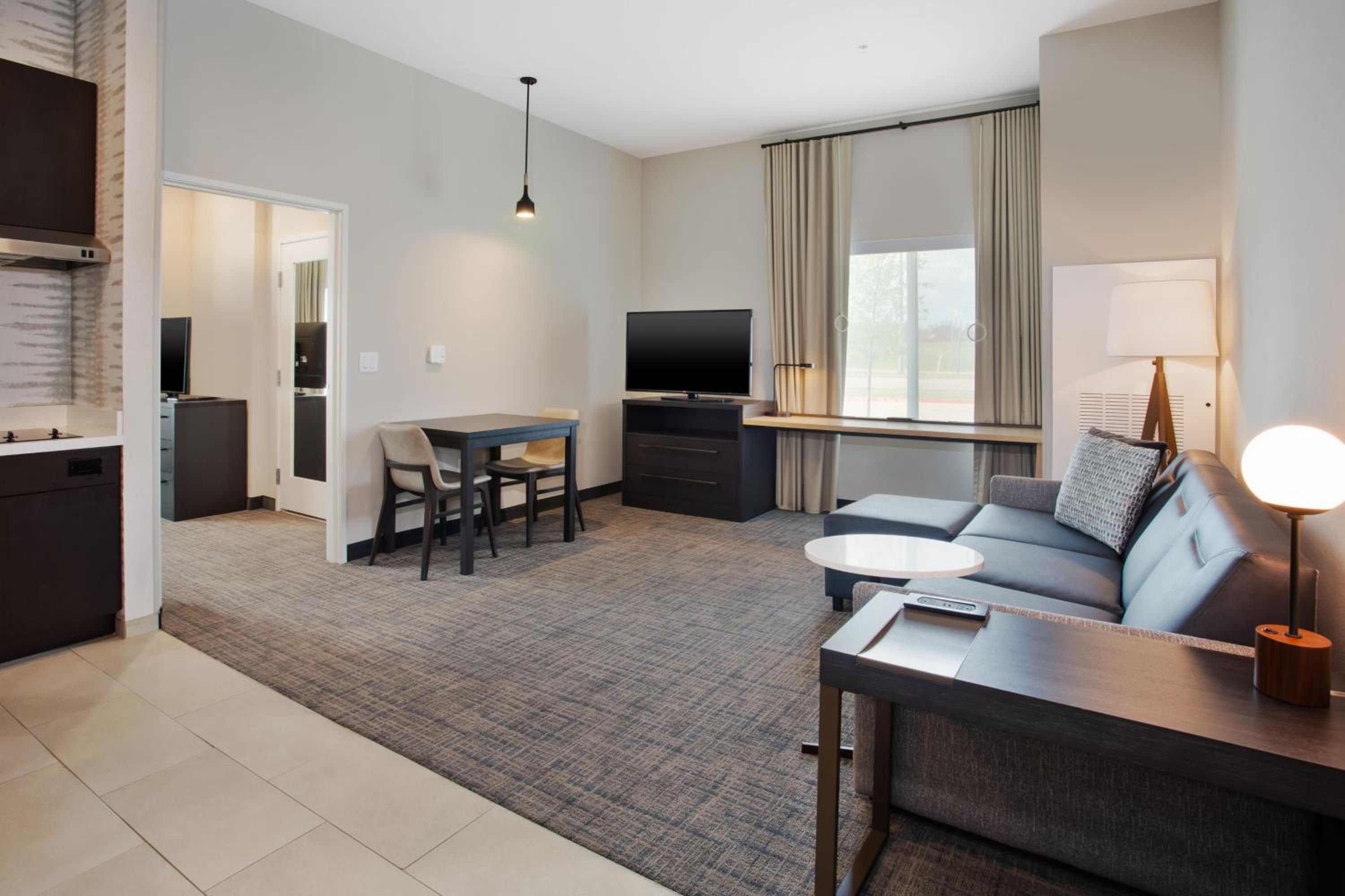 One-Bedroom King Suite with Sofa Bed - Photo 3