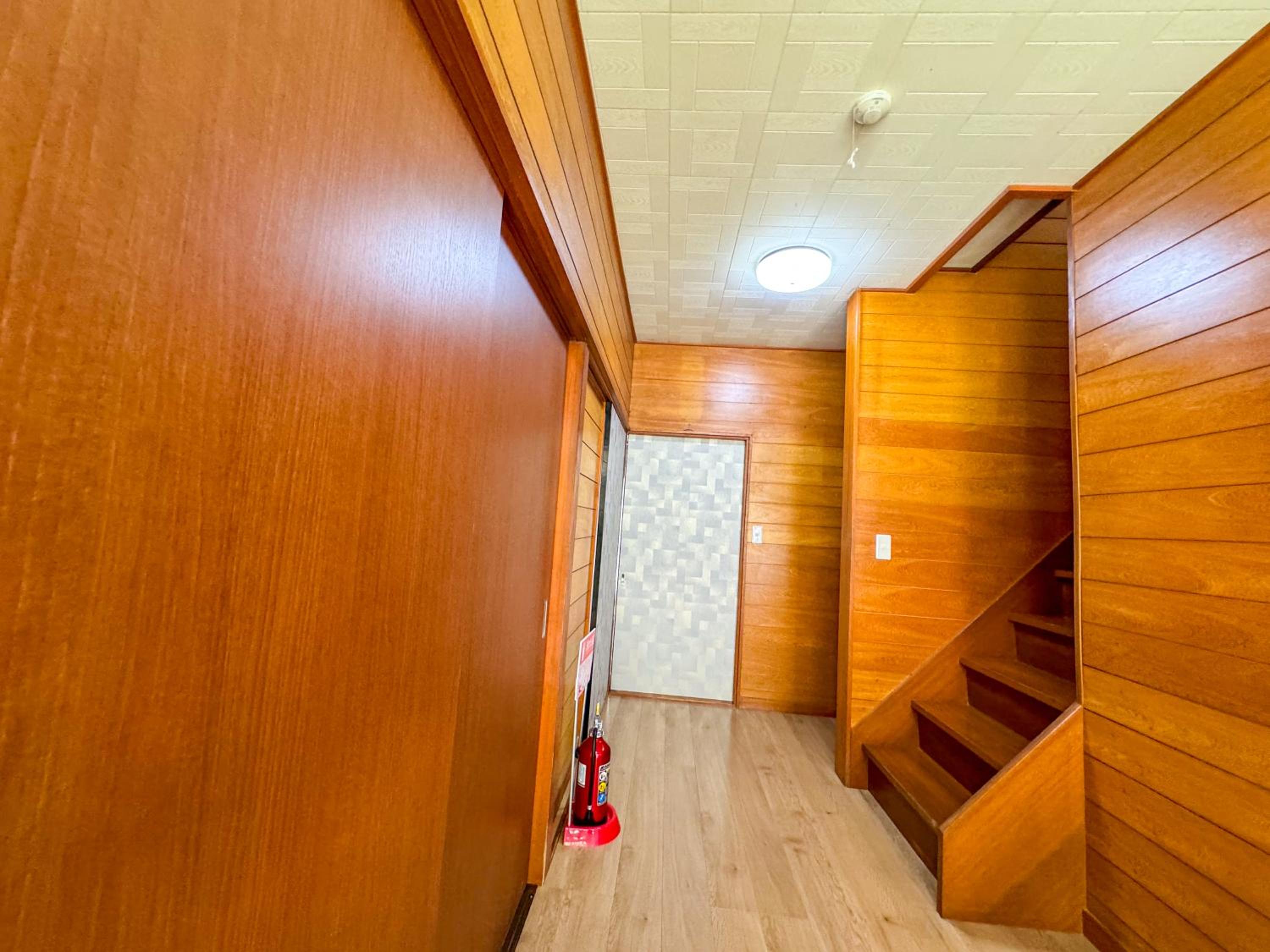 Three-Bedroom House photo 3
