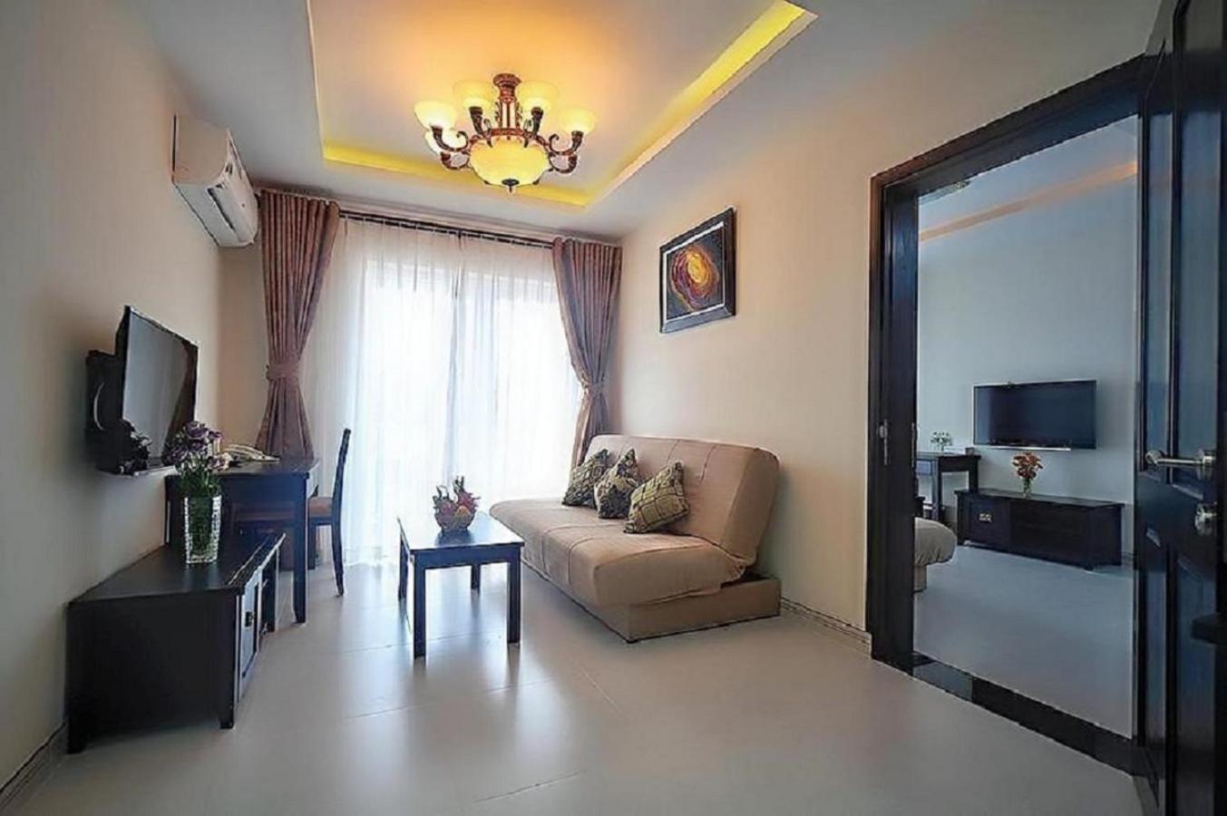 One-Bedroom Apartment - Photo 4