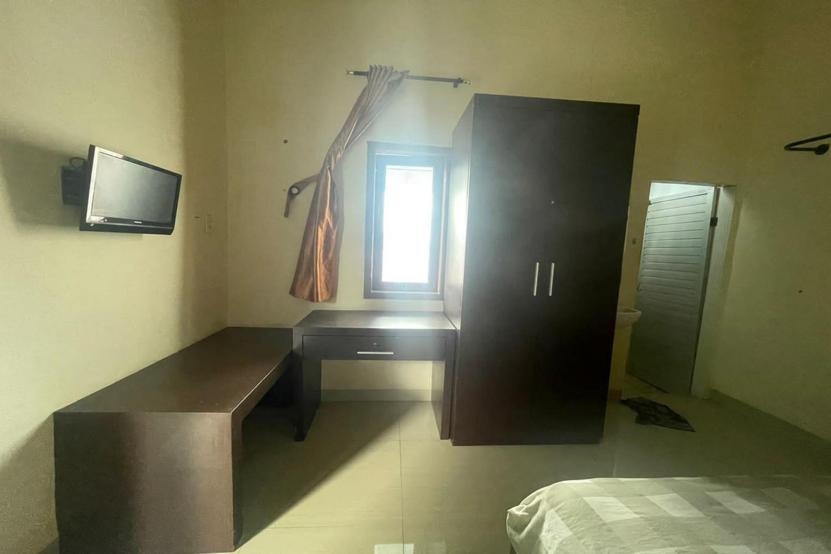 Standard King Room